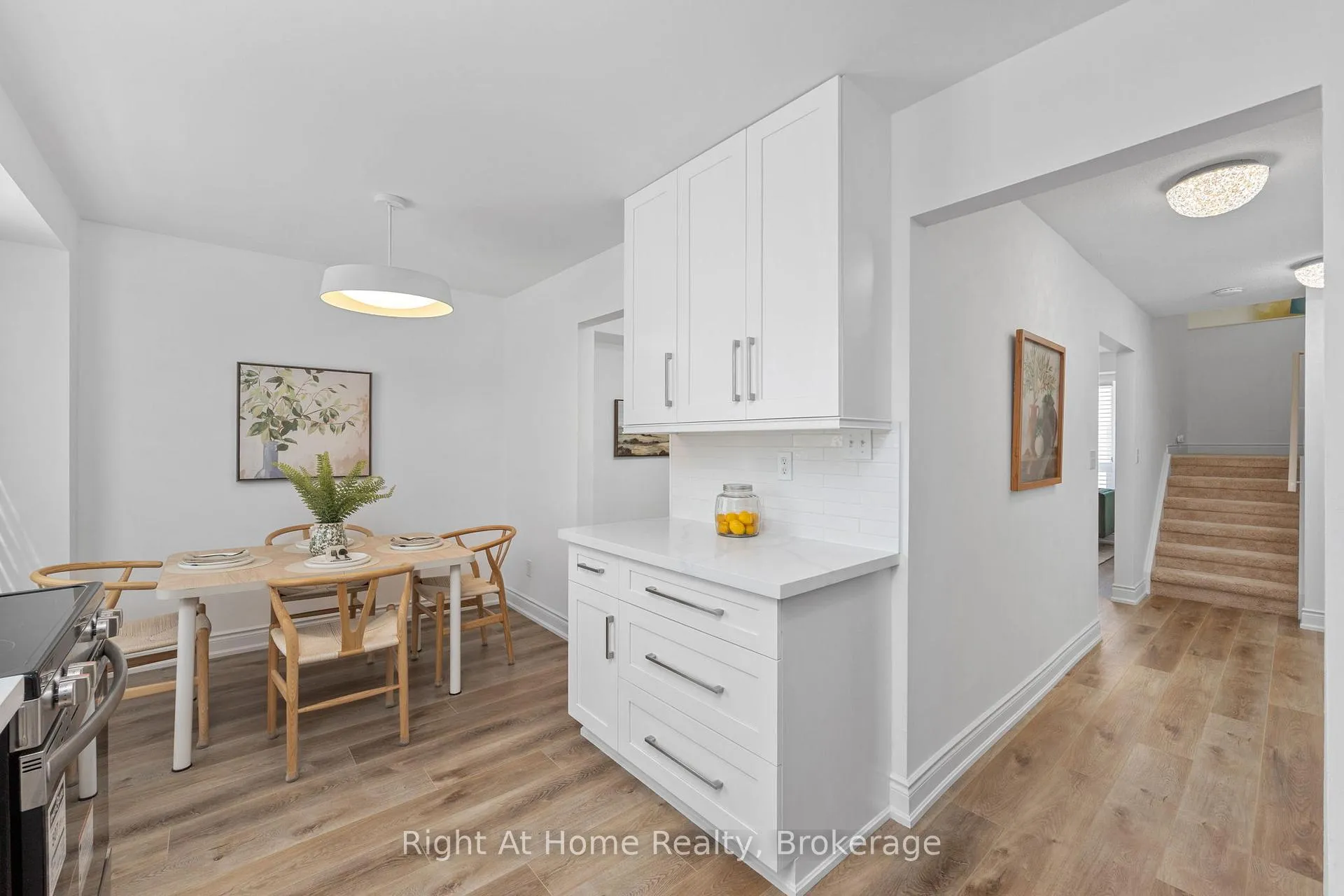 Photo 7 of Unit 3, 1400 Mary Street N, Oshawa, Samac — HOMEH
