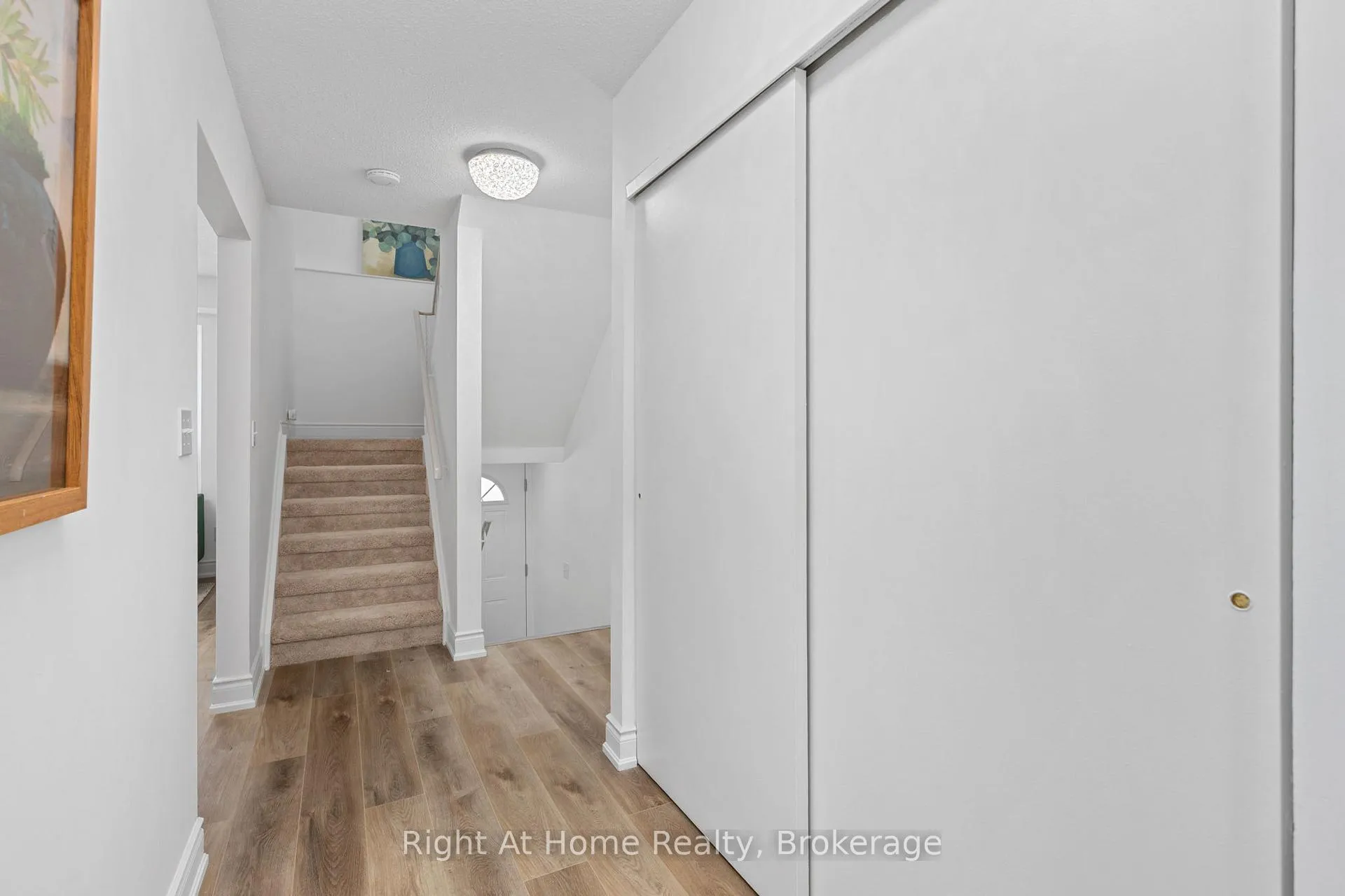Photo 11 of Unit 3, 1400 Mary Street N, Oshawa, Samac — HOMEH