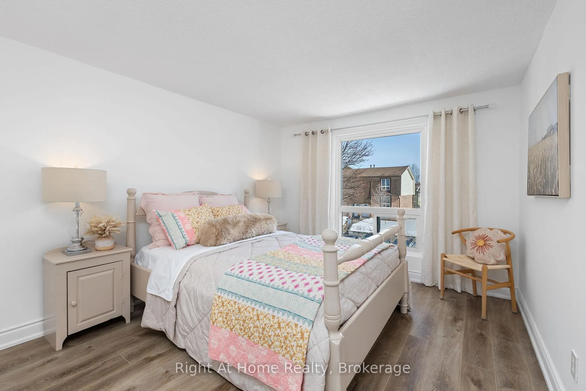Photo 12 of Unit 3, 1400 Mary Street N, Oshawa, Samac — HOMEH
