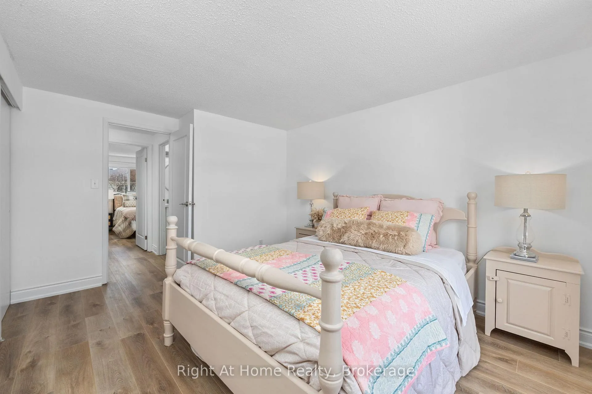 Photo 13 of Unit 3, 1400 Mary Street N, Oshawa, Samac — HOMEH