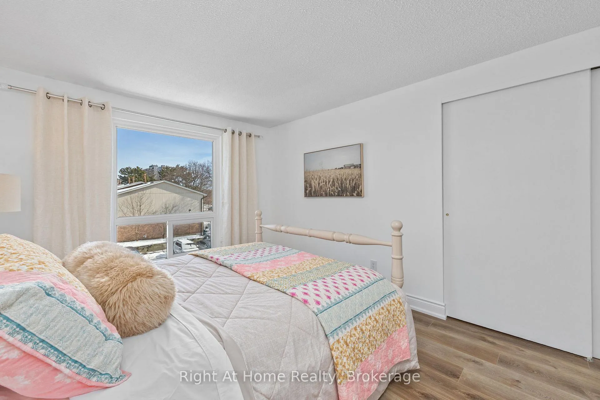 Photo 14 of Unit 3, 1400 Mary Street N, Oshawa, Samac — HOMEH