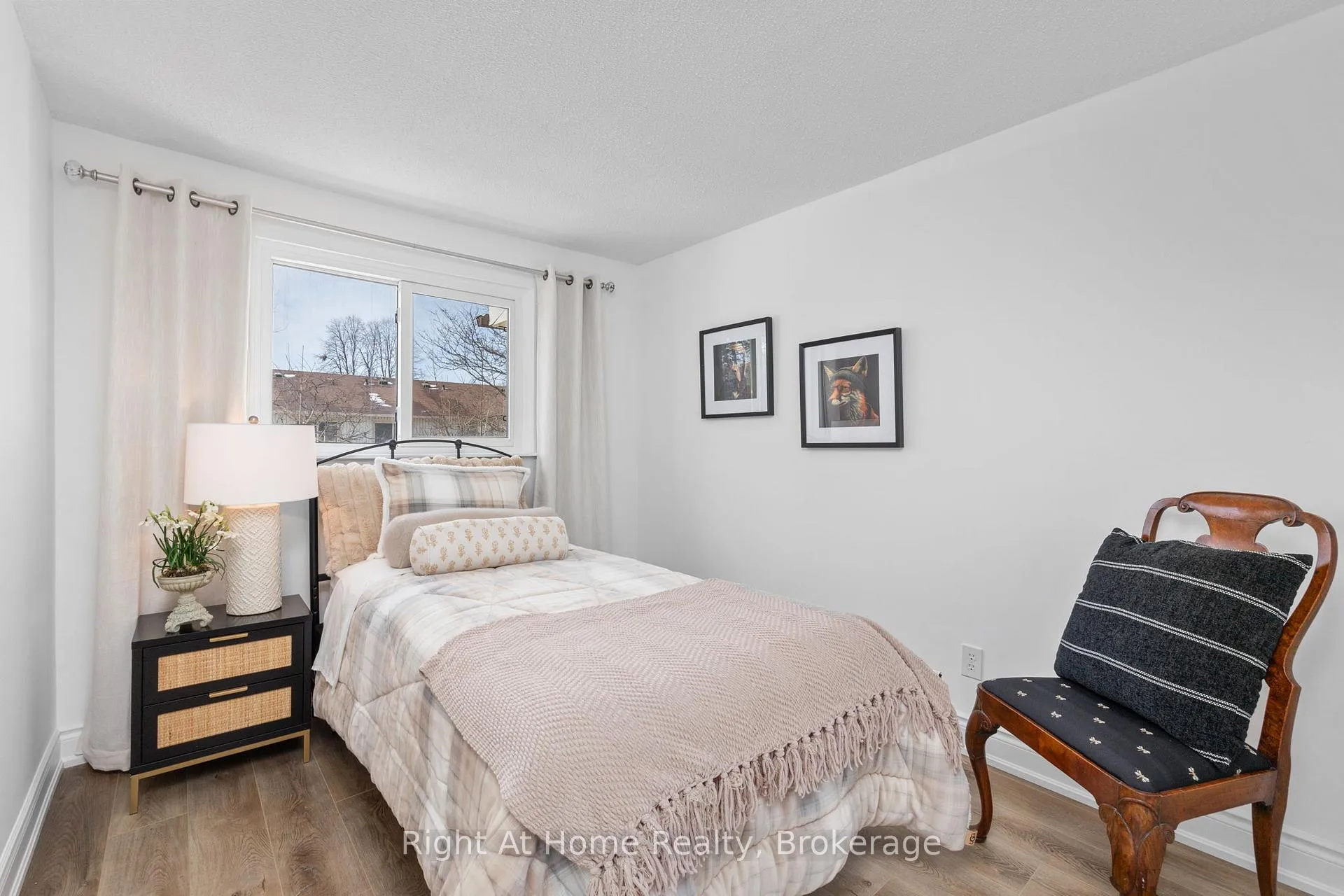 Photo 15 of Unit 3, 1400 Mary Street N, Oshawa, Samac — HOMEH