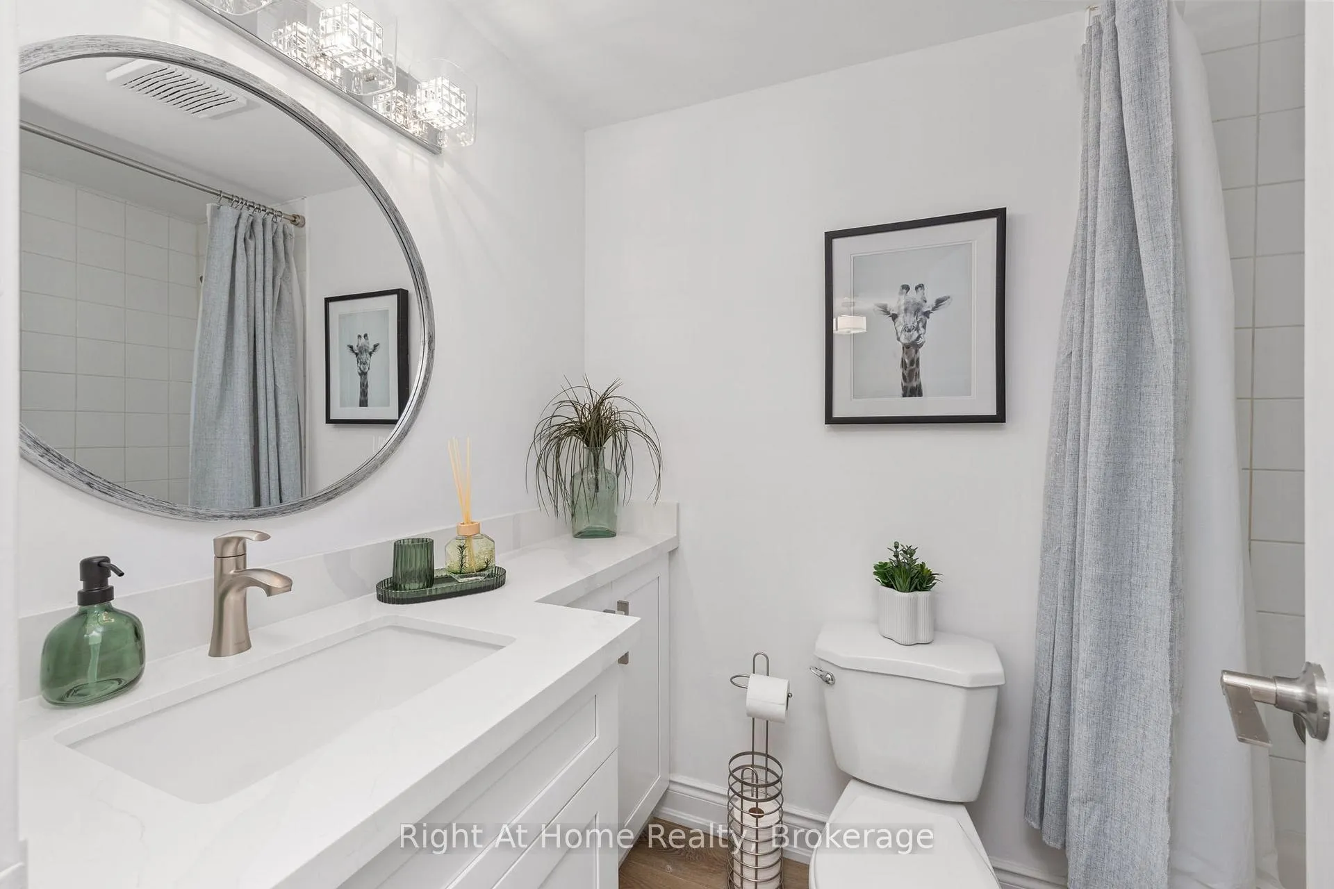 Photo 17 of Unit 3, 1400 Mary Street N, Oshawa, Samac — HOMEH