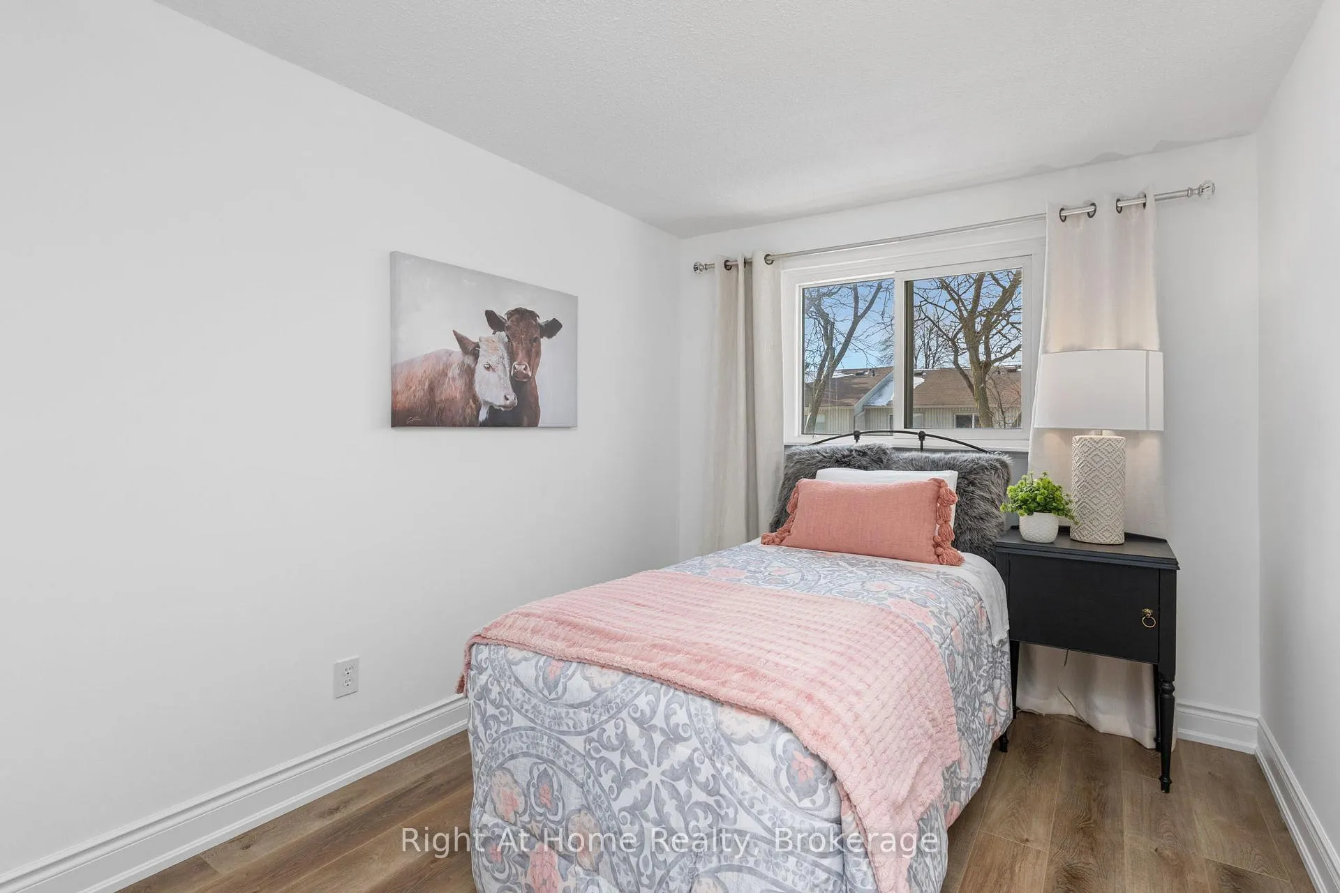Photo 18 of Unit 3, 1400 Mary Street N, Oshawa, Samac — HOMEH