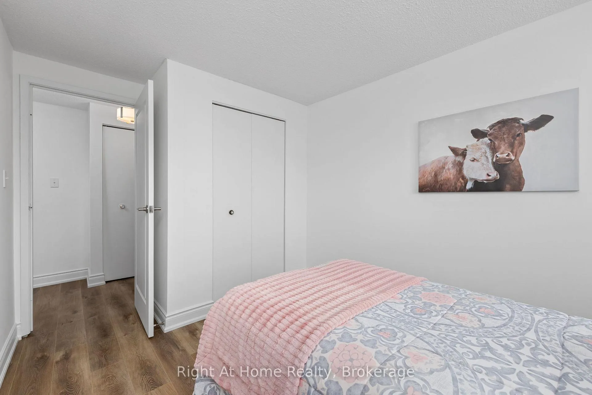 Photo 19 of Unit 3, 1400 Mary Street N, Oshawa, Samac — HOMEH