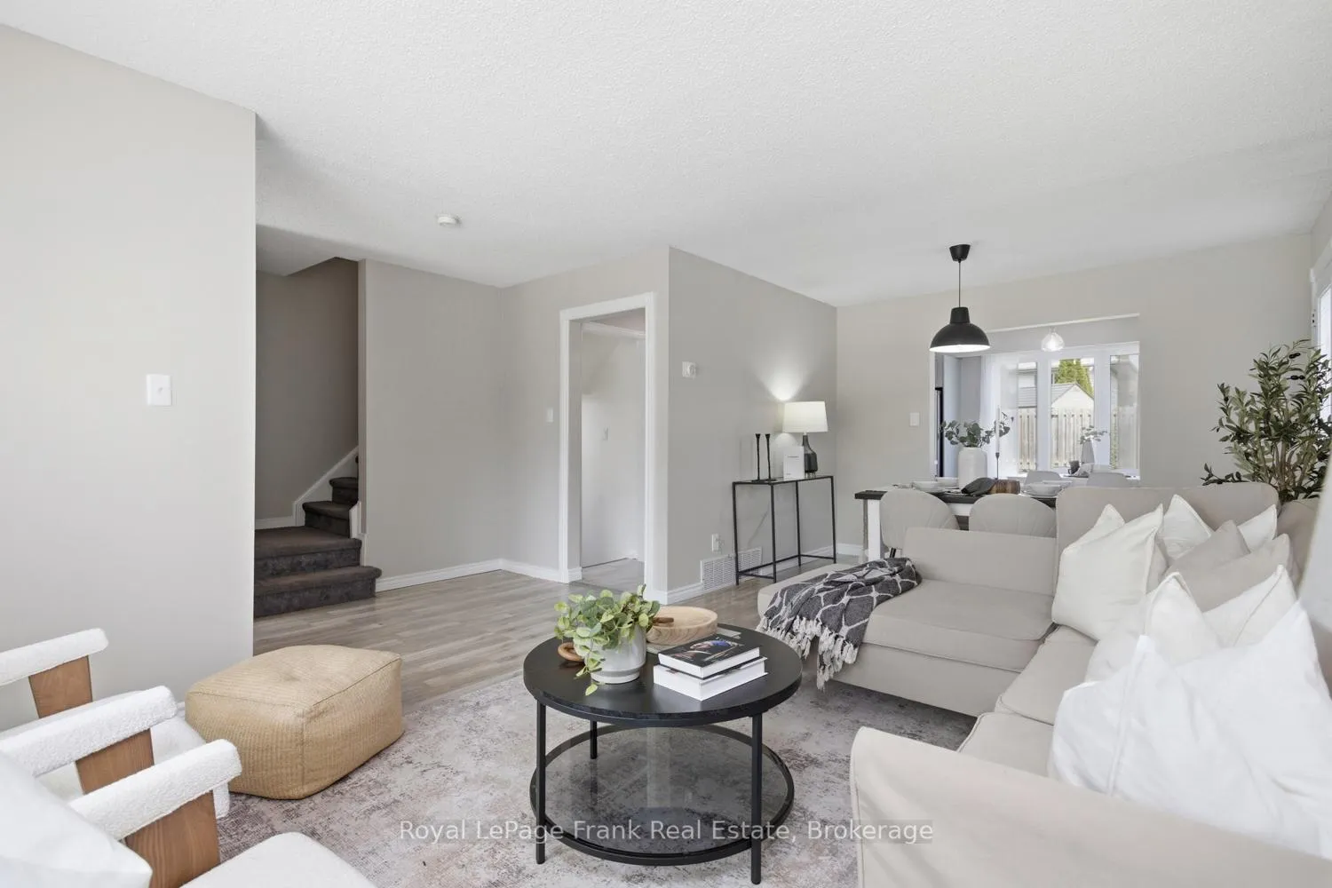 Photo 6 of 449 Lanark Drive, Oshawa, McLaughlin — HOMEH