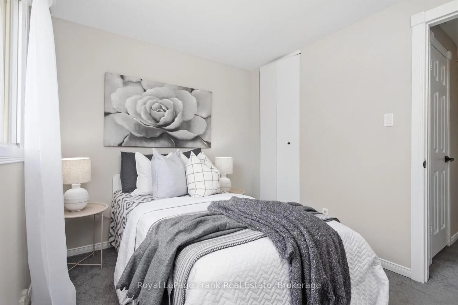 Photo 17 of 449 Lanark Drive, Oshawa, McLaughlin — HOMEH