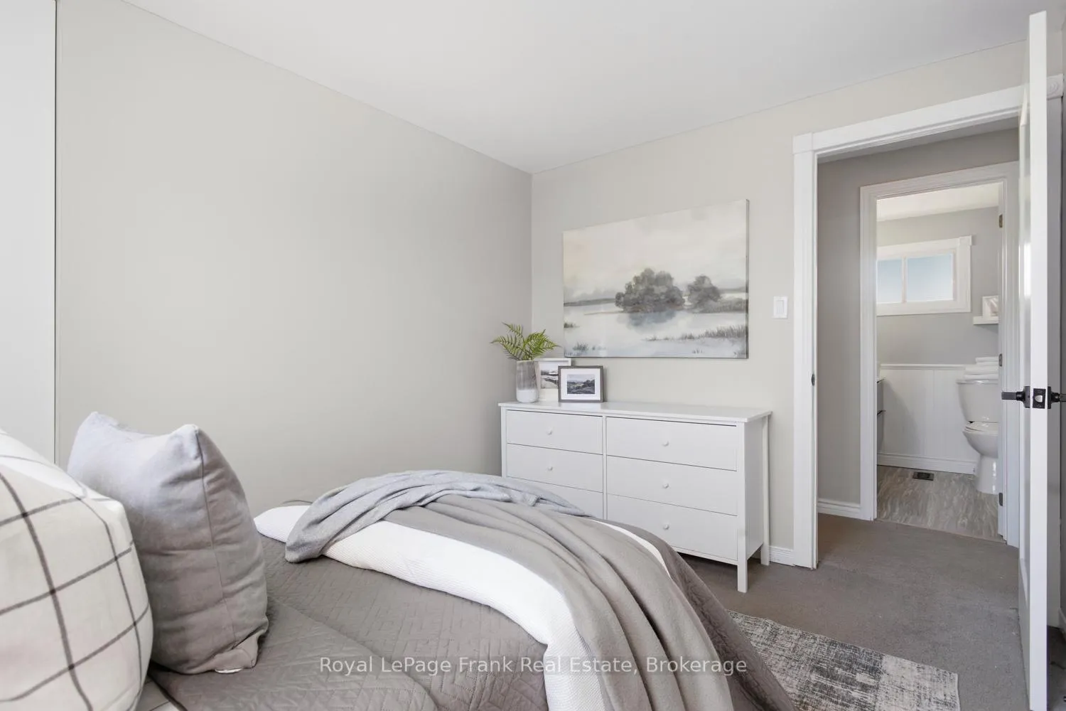 Photo 22 of 449 Lanark Drive, Oshawa, McLaughlin — HOMEH