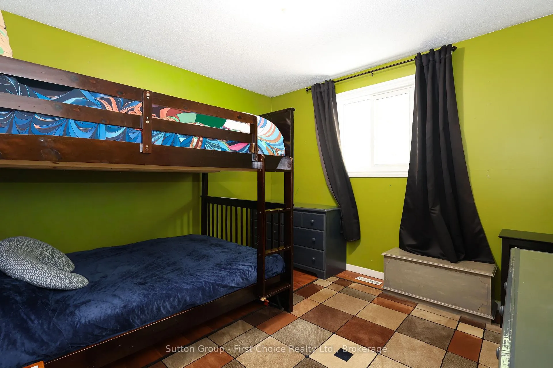 Photo 15 of Unit B, 129 Mitchell Court, West Perth, Mitchell — HOMEH
