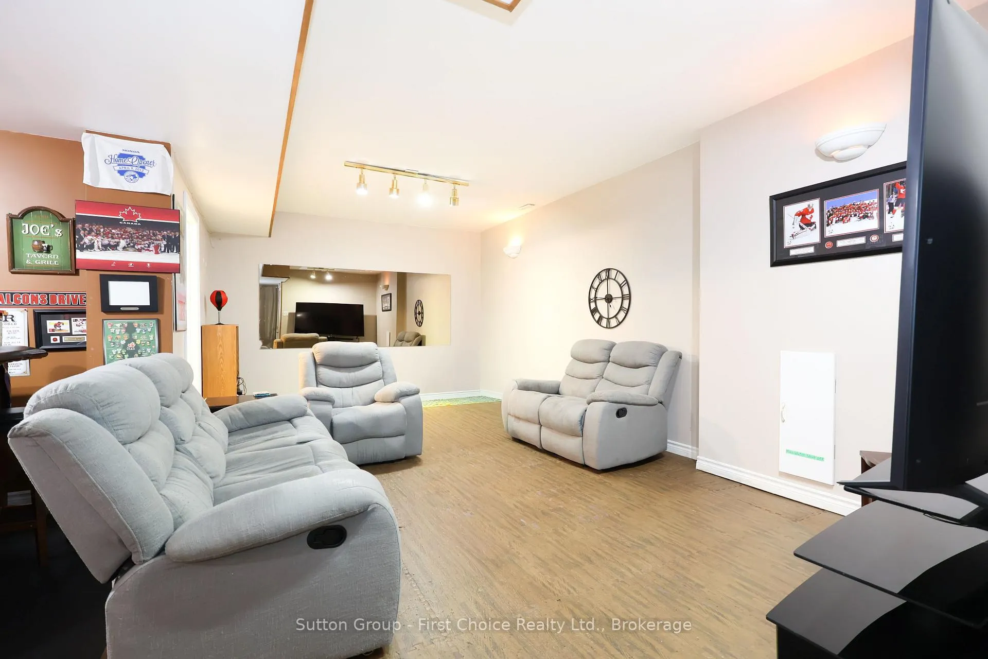 Photo 21 of Unit B, 129 Mitchell Court, West Perth, Mitchell — HOMEH