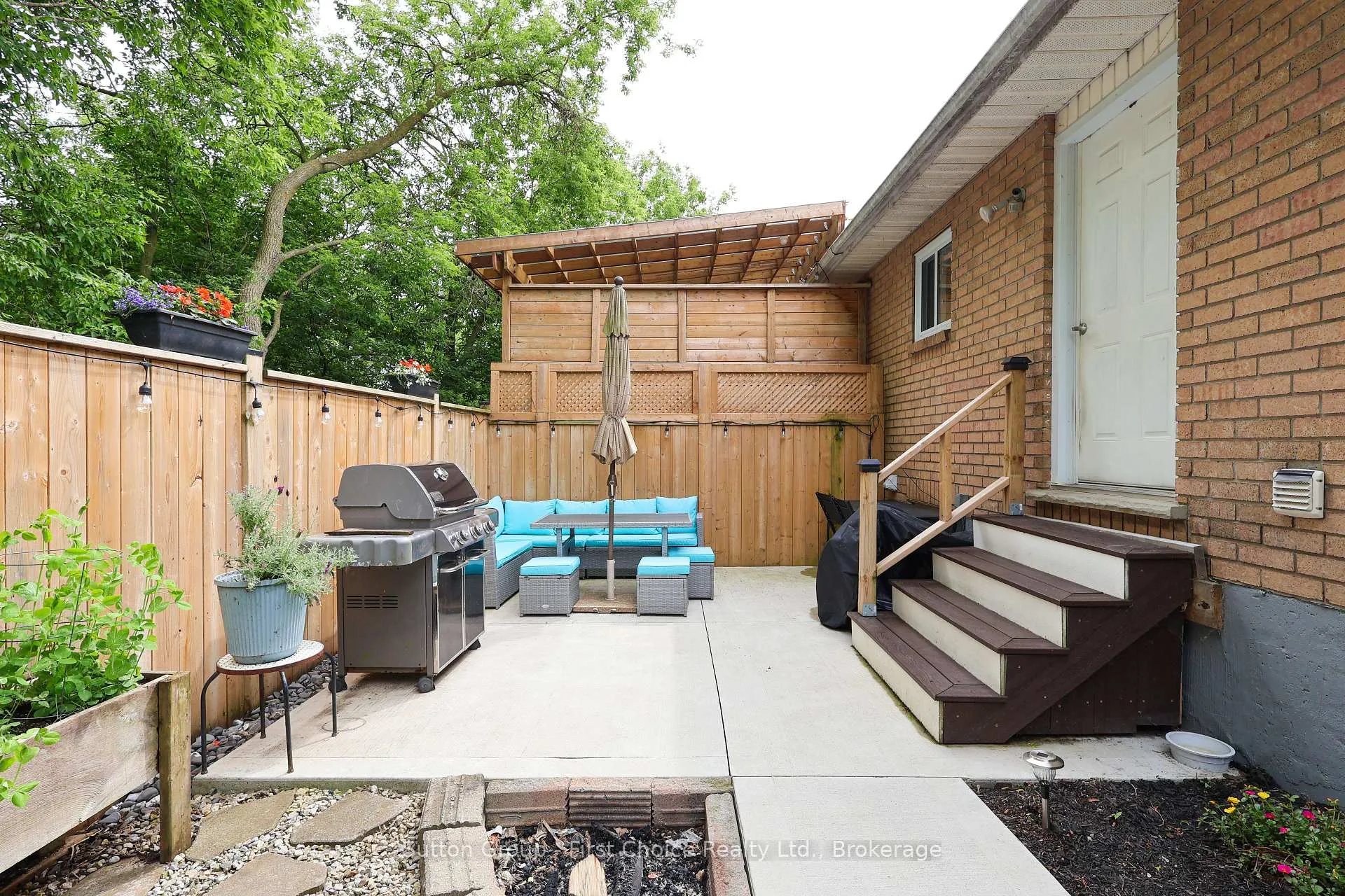 Photo 32 of Unit B, 129 Mitchell Court, West Perth, Mitchell — HOMEH
