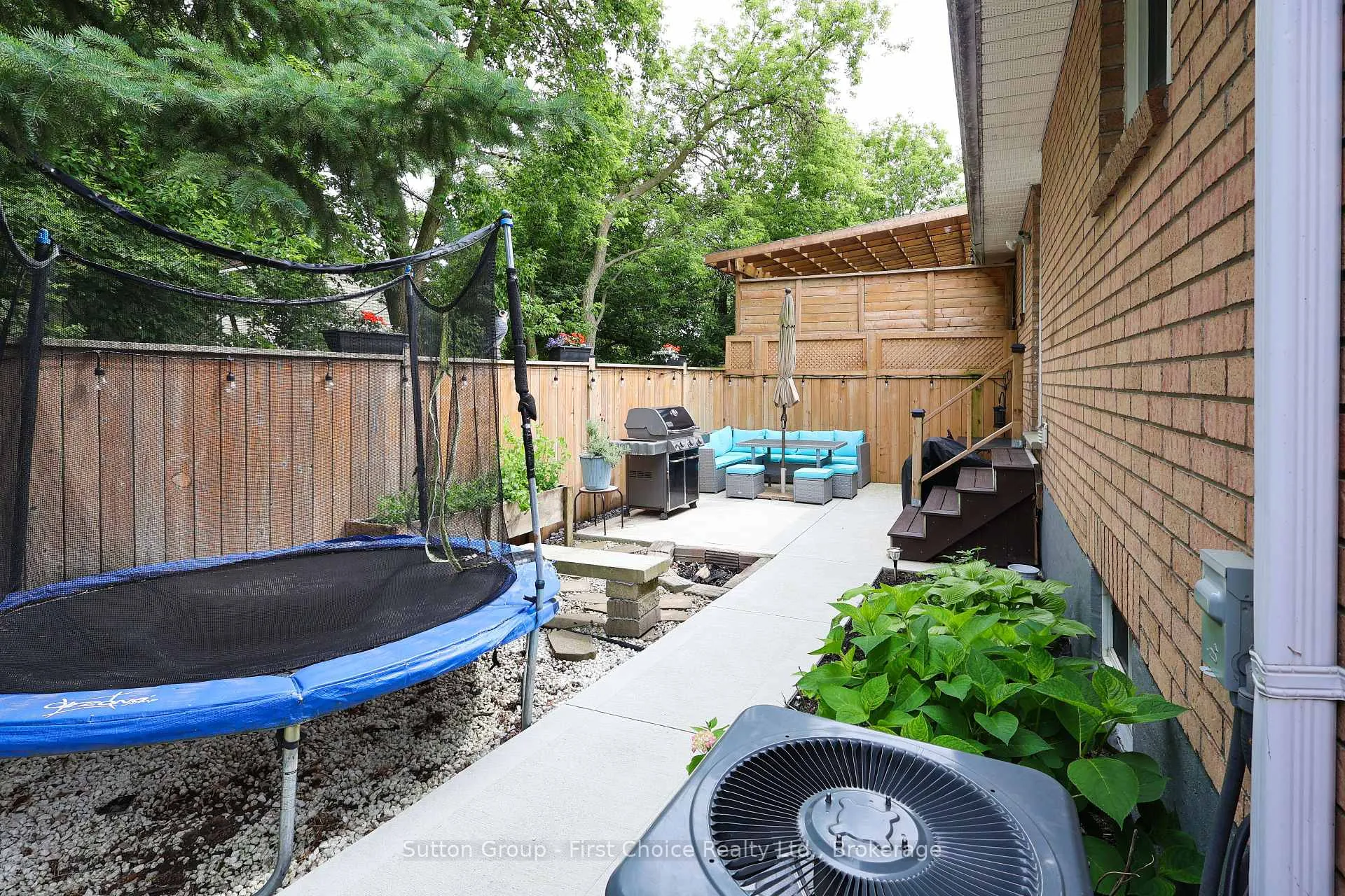 Photo 33 of Unit B, 129 Mitchell Court, West Perth, Mitchell — HOMEH