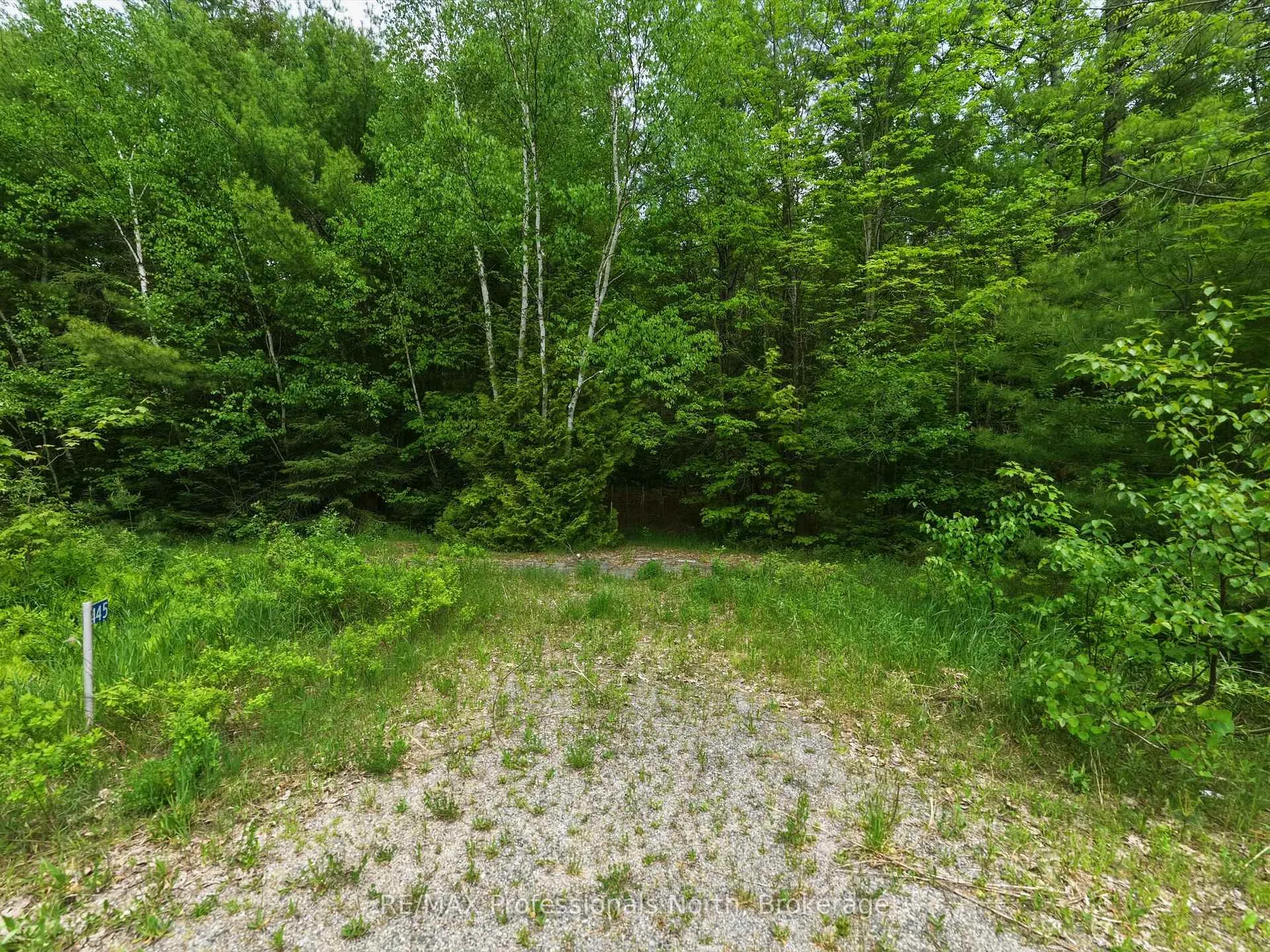 Photo 11 of 2445 Manitoba Street, Bracebridge, Monck (Bracebridge) — HOMEH