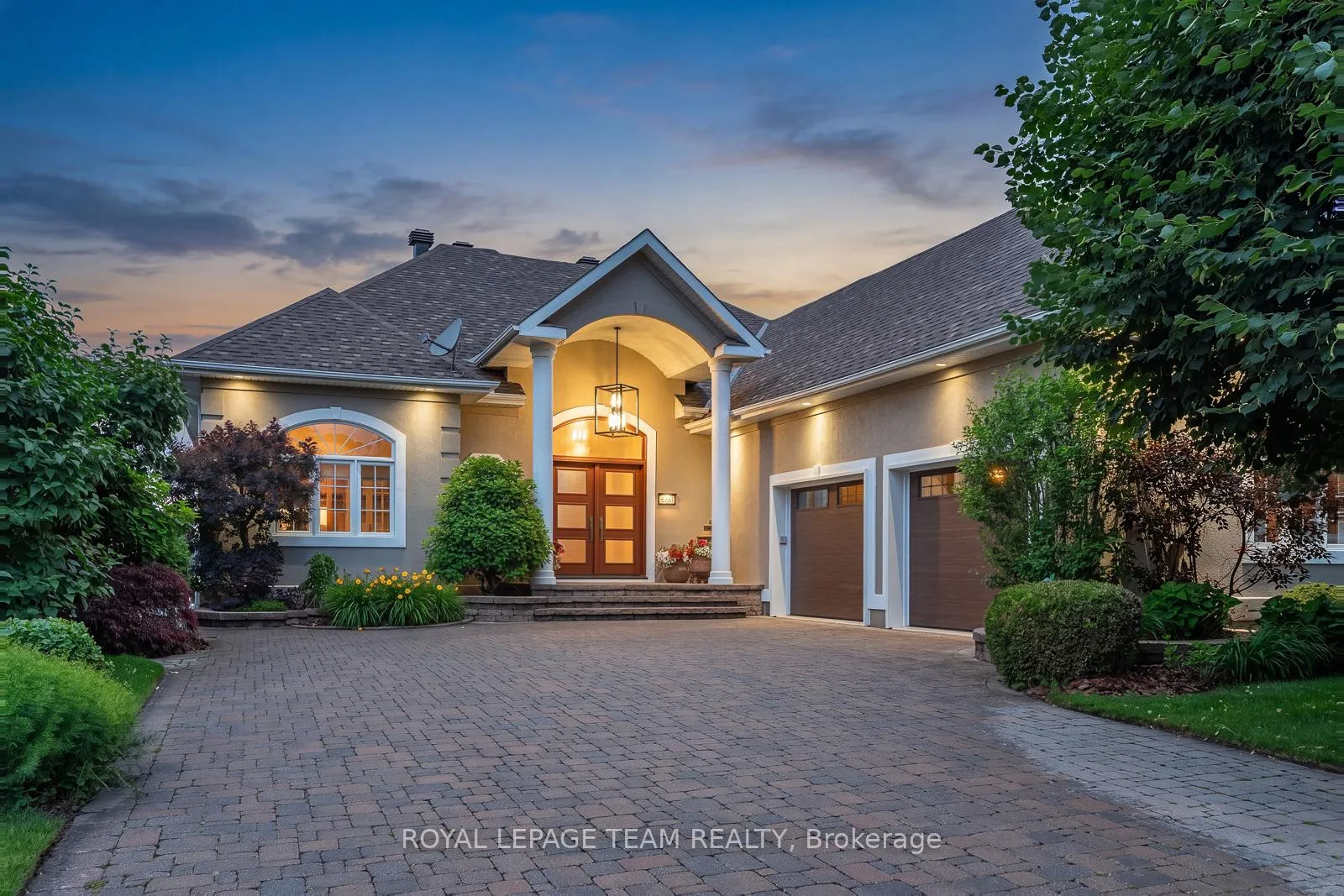 Photo 1 of 6361 Radisson Way, Ottawa, Hiawatha Park/Convent Glen — HOMEH