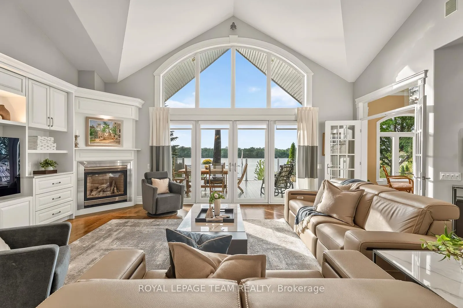 Photo 4 of 6361 Radisson Way, Ottawa, Hiawatha Park/Convent Glen — HOMEH