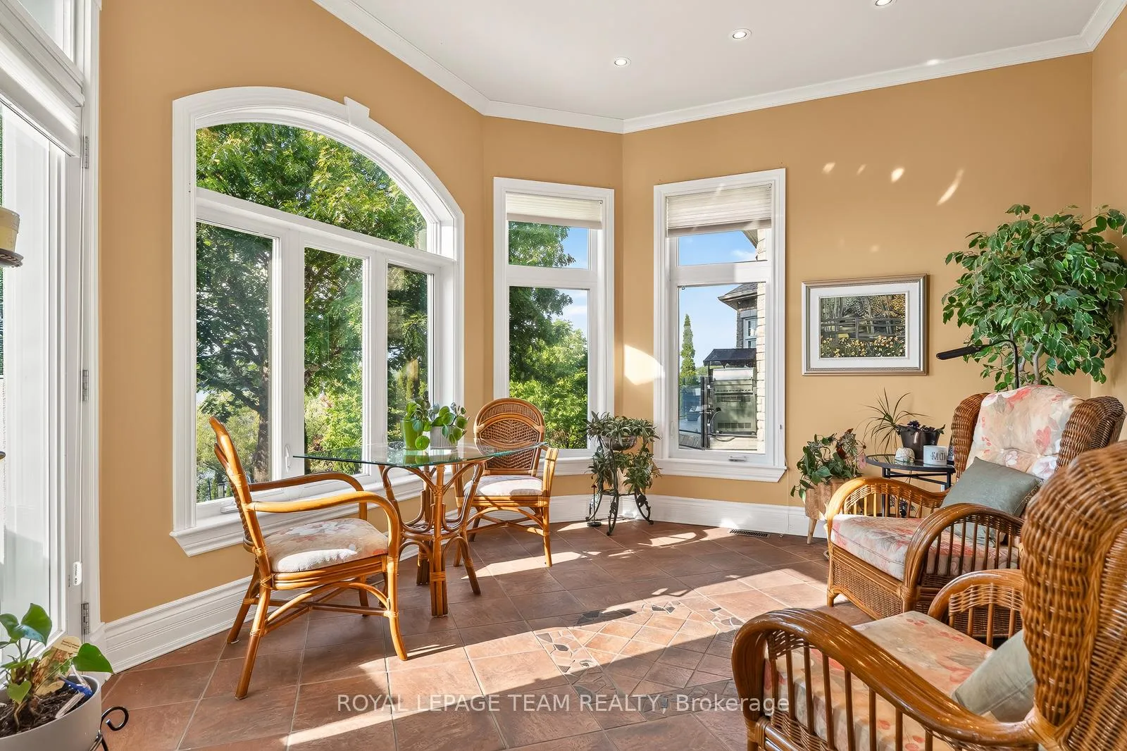 Photo 15 of 6361 Radisson Way, Ottawa, Hiawatha Park/Convent Glen — HOMEH