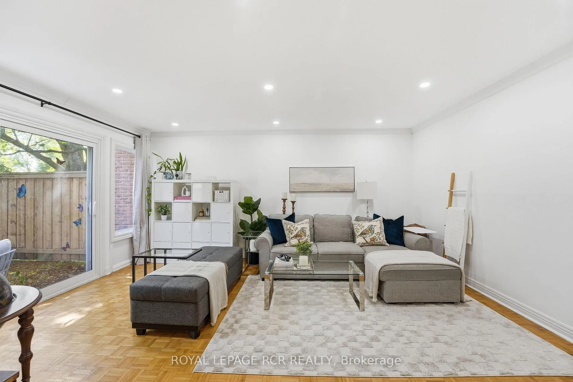 Photo 5 of Unit 75, 215 Milestone Crescent, Aurora, Aurora Village — HOMEH