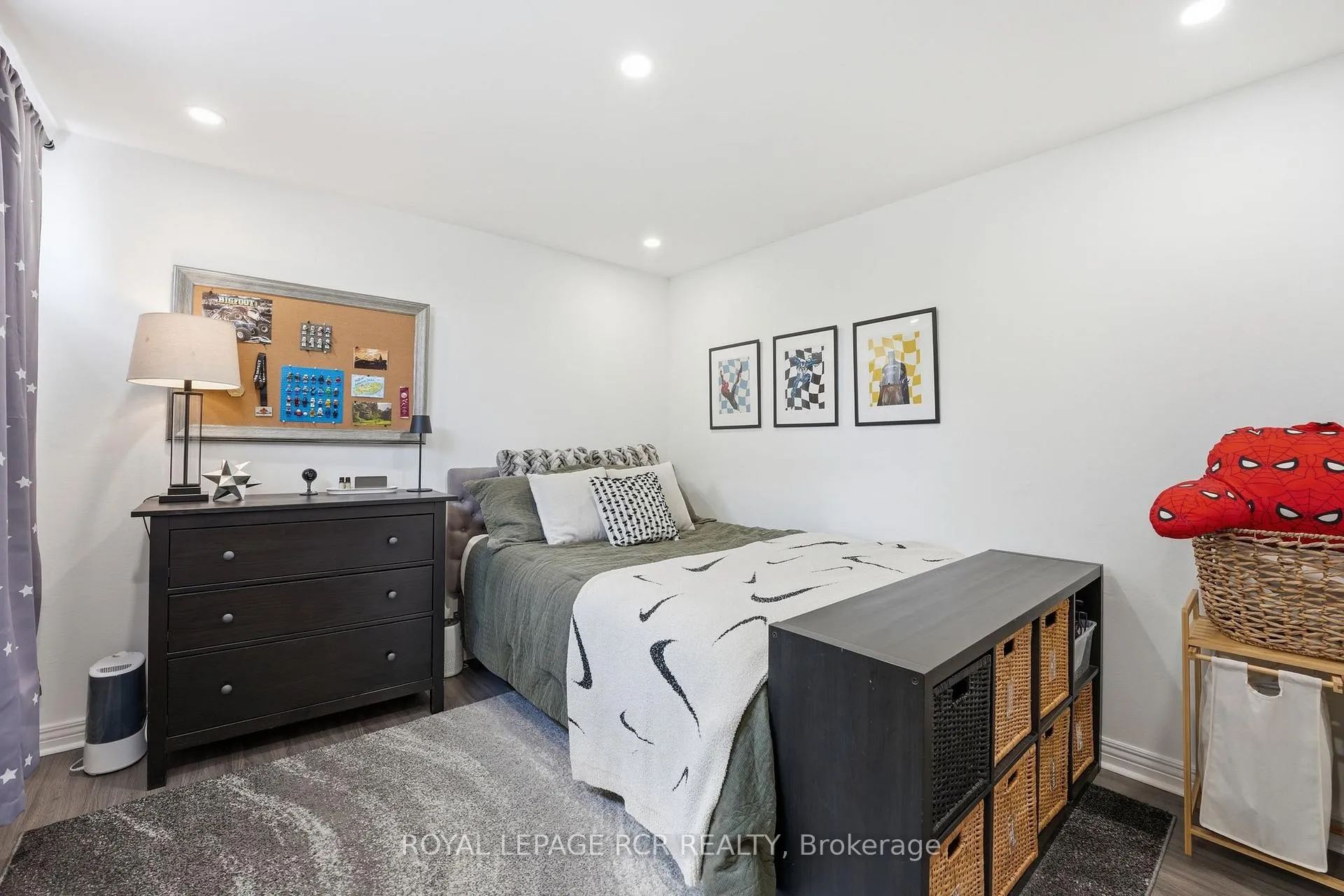 Photo 12 of Unit 75, 215 Milestone Crescent, Aurora, Aurora Village — HOMEH