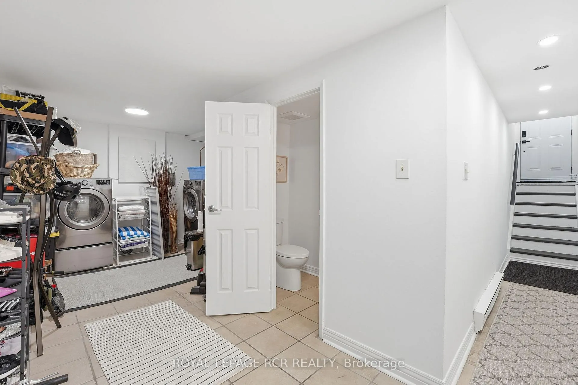 Photo 15 of Unit 75, 215 Milestone Crescent, Aurora, Aurora Village — HOMEH