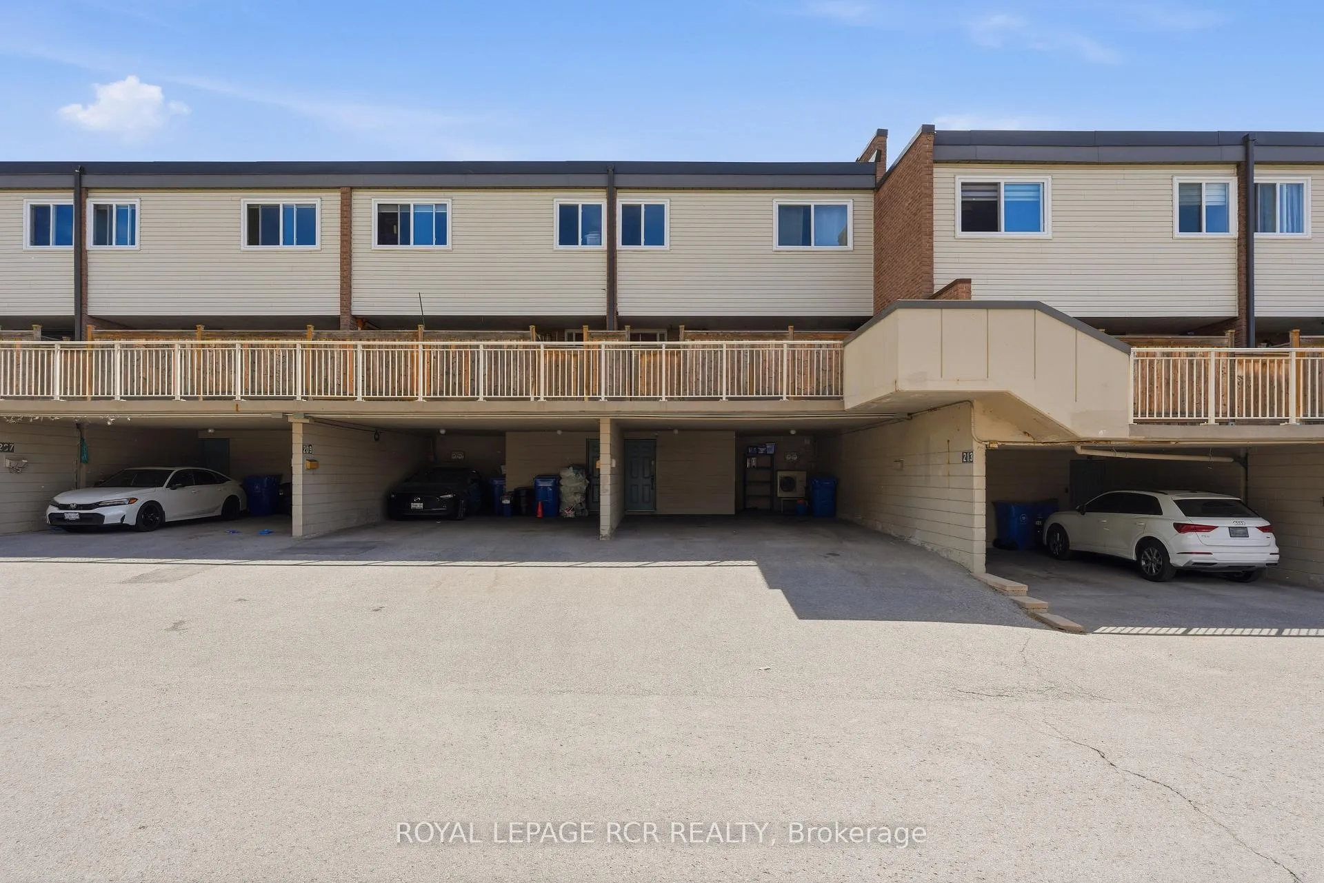 Photo 22 of Unit 75, 215 Milestone Crescent, Aurora, Aurora Village — HOMEH