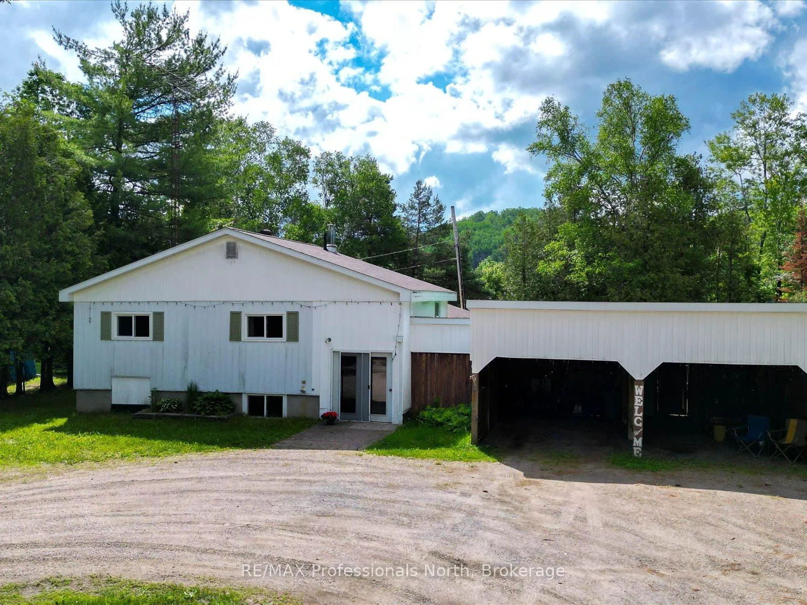 Photo 3 of 2510 Loop Road, Highlands East, Monmouth — HOMEH