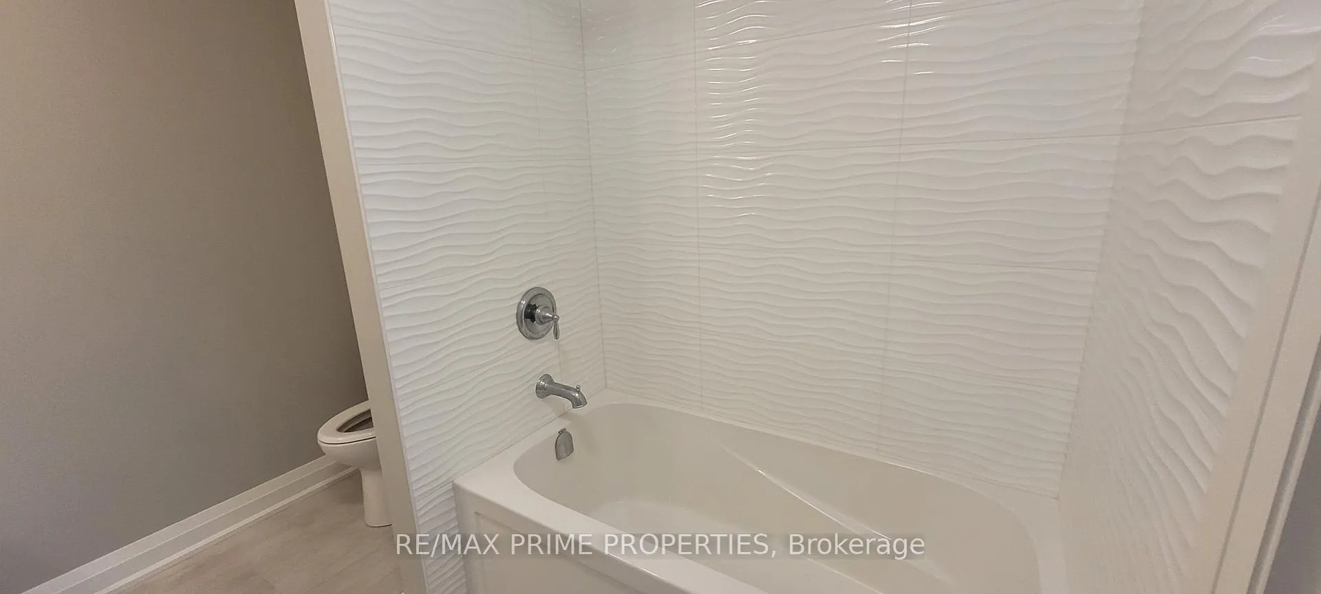 Photo 10 of 88C Clapperton Street, Barrie, Codrington — HOMEH