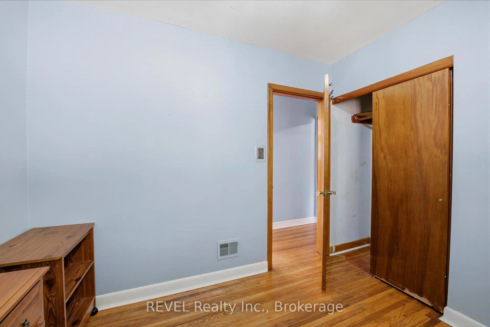 Photo 14 of 6427 Burdette Drive, Niagara Falls, Morrison — HOMEH