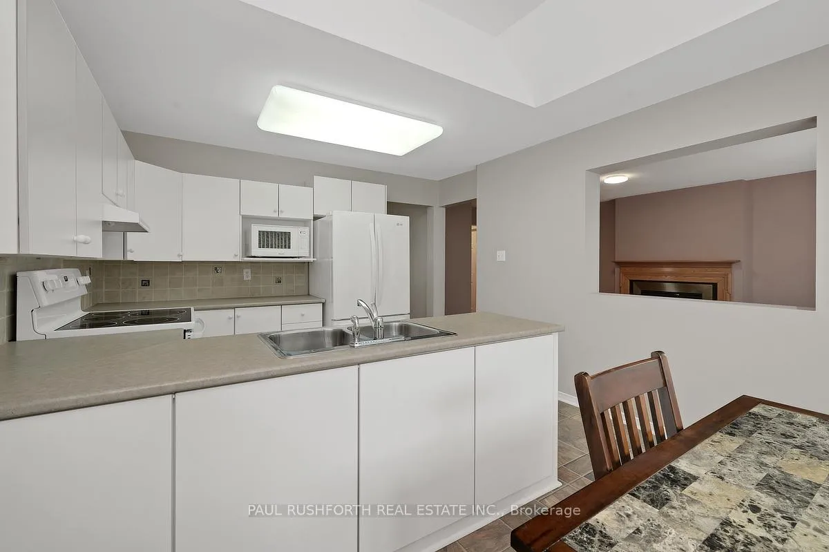 Photo 12 of 90 Moresby Drive, Ottawa, Kanata - Bridlewood — HOMEH