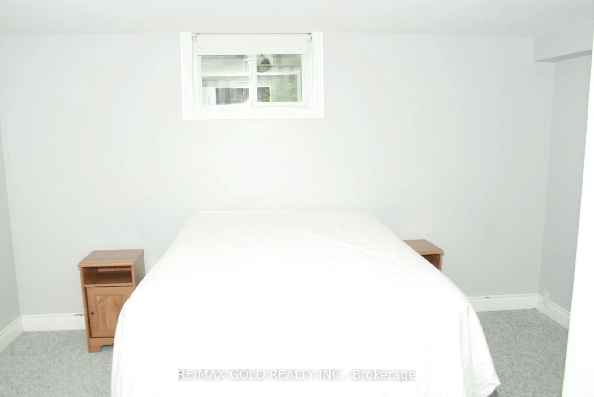 Photo 14 of 1124 Kent Avenue, Oakville, College Park — HOMEH