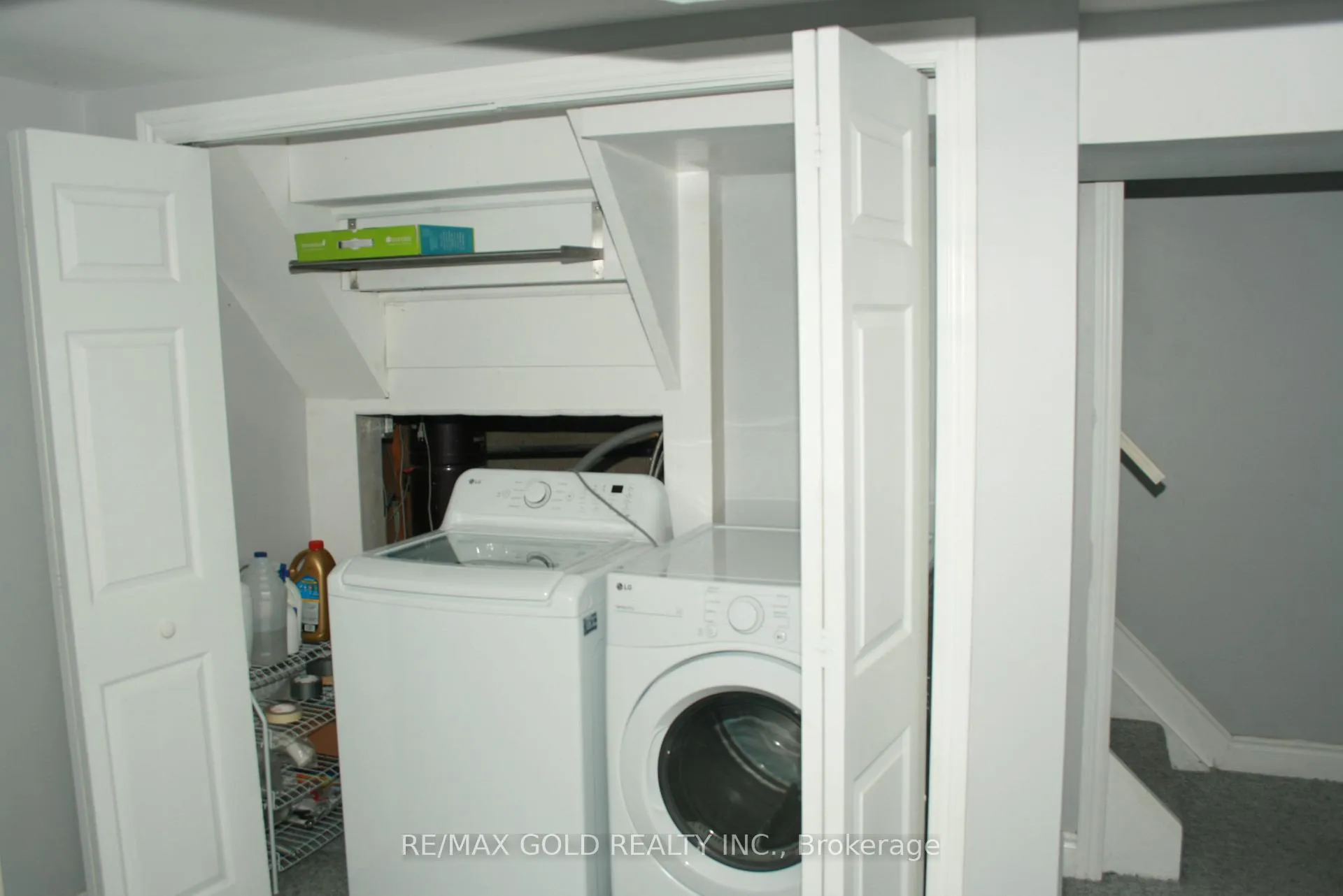 Photo 16 of 1124 Kent Avenue, Oakville, College Park — HOMEH