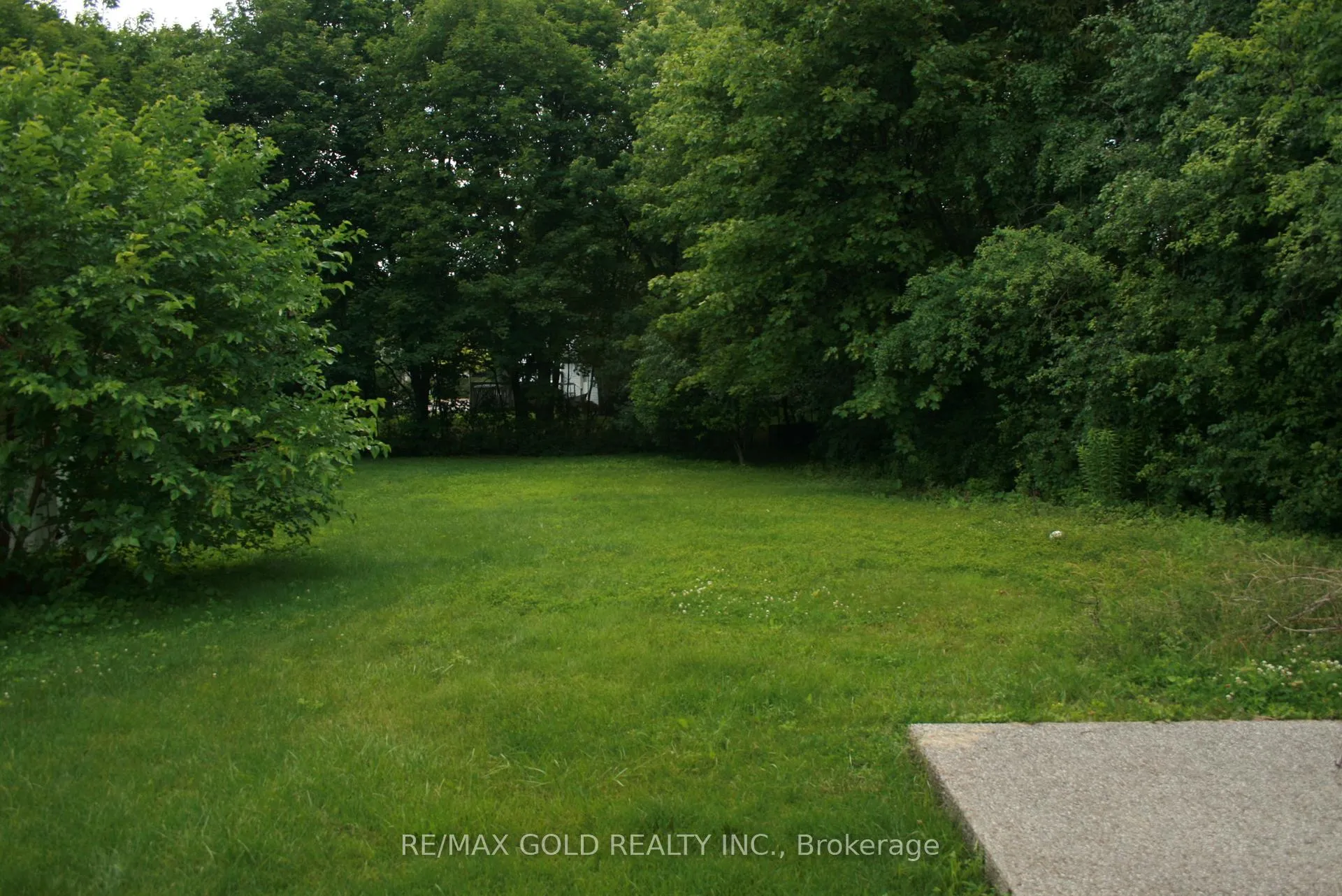 Photo 17 of 1124 Kent Avenue, Oakville, College Park — HOMEH