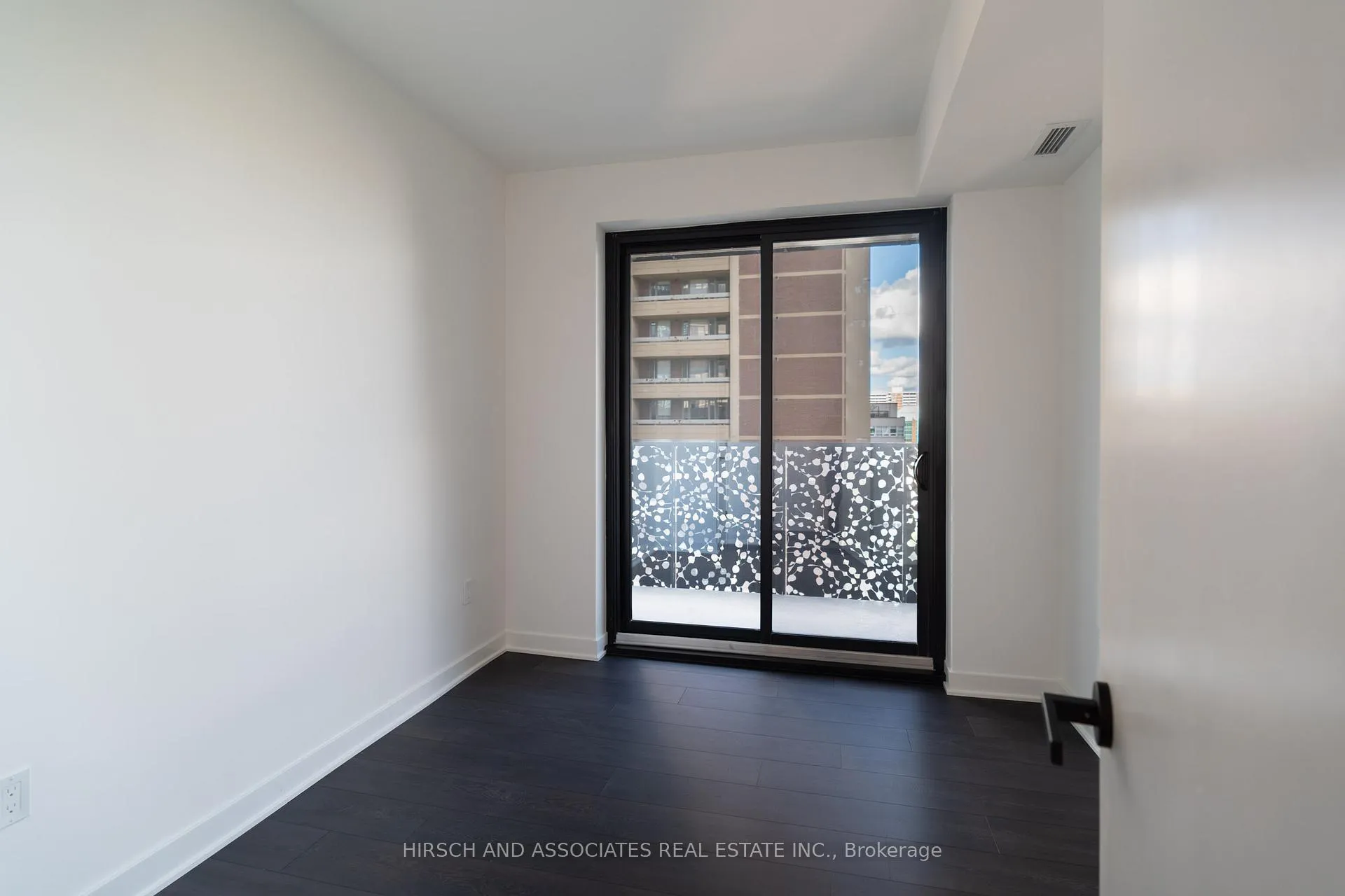 Photo 6 of Unit 1403, 55 Charles Street E, Toronto, Church-Yonge Corridor — HOMEH