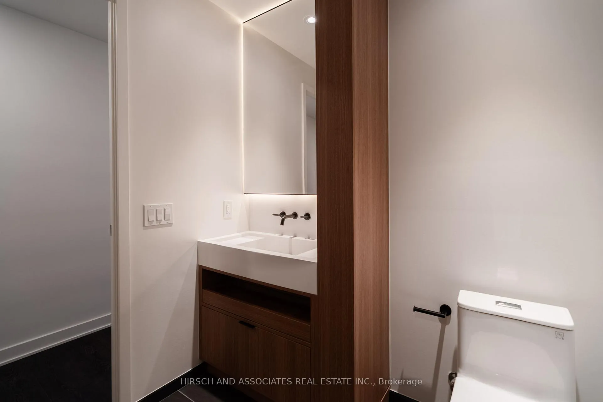 Photo 36 of Unit 1403, 55 Charles Street E, Toronto, Church-Yonge Corridor — HOMEH