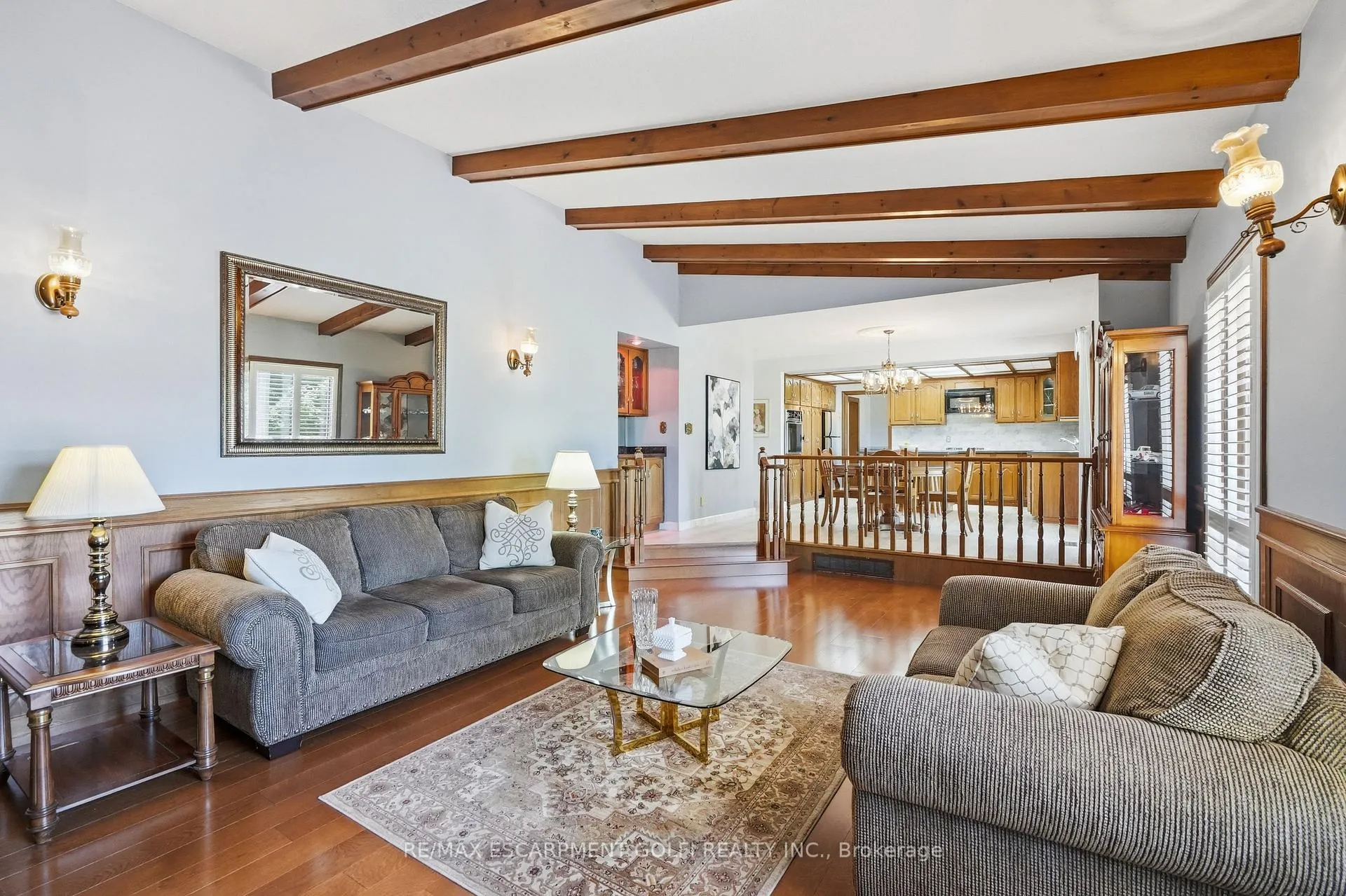 Photo 12 of 24 Renfrew Drive, Thorold, Confederation Heights — HOMEH