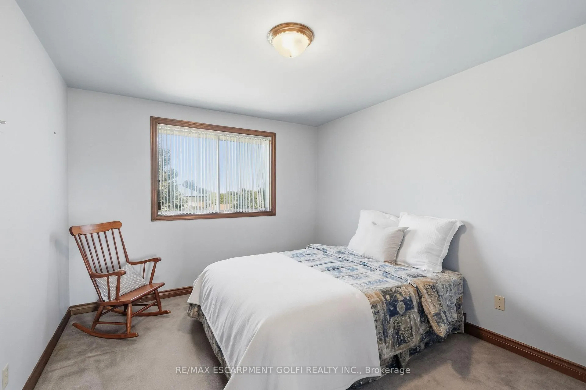 Photo 22 of 24 Renfrew Drive, Thorold, Confederation Heights — HOMEH
