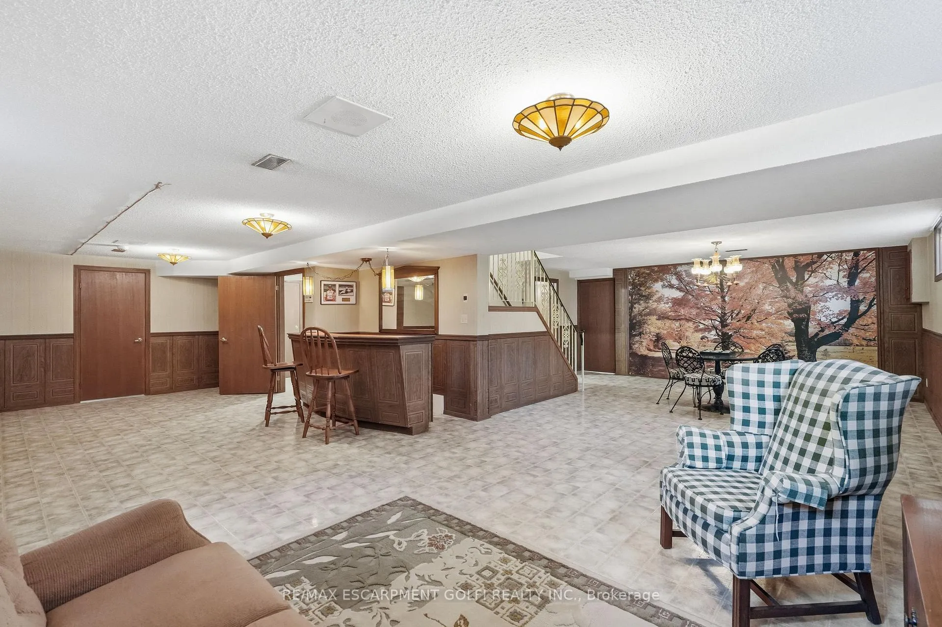 Photo 31 of 24 Renfrew Drive, Thorold, Confederation Heights — HOMEH