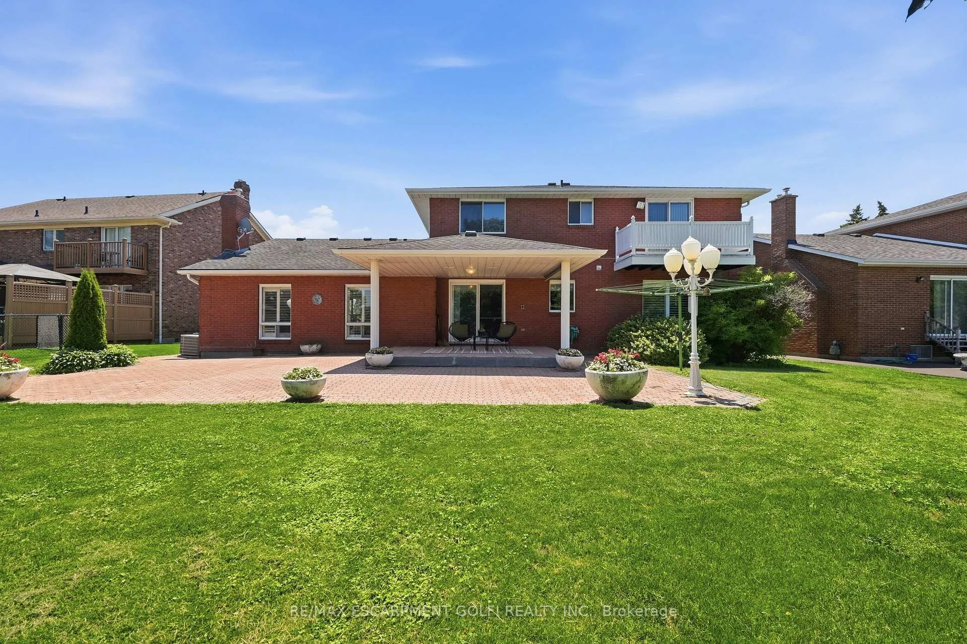 Photo 38 of 24 Renfrew Drive, Thorold, Confederation Heights — HOMEH