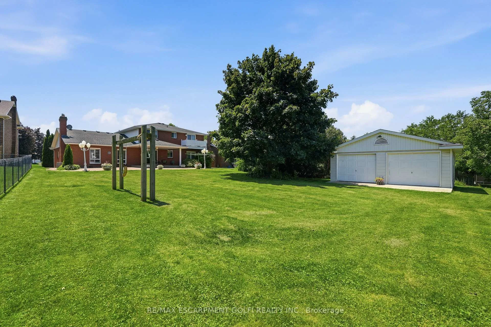 Photo 41 of 24 Renfrew Drive, Thorold, Confederation Heights — HOMEH