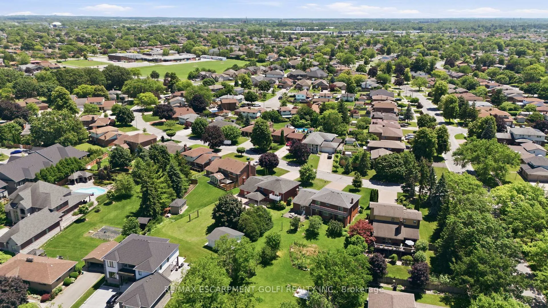 Photo 45 of 24 Renfrew Drive, Thorold, Confederation Heights — HOMEH