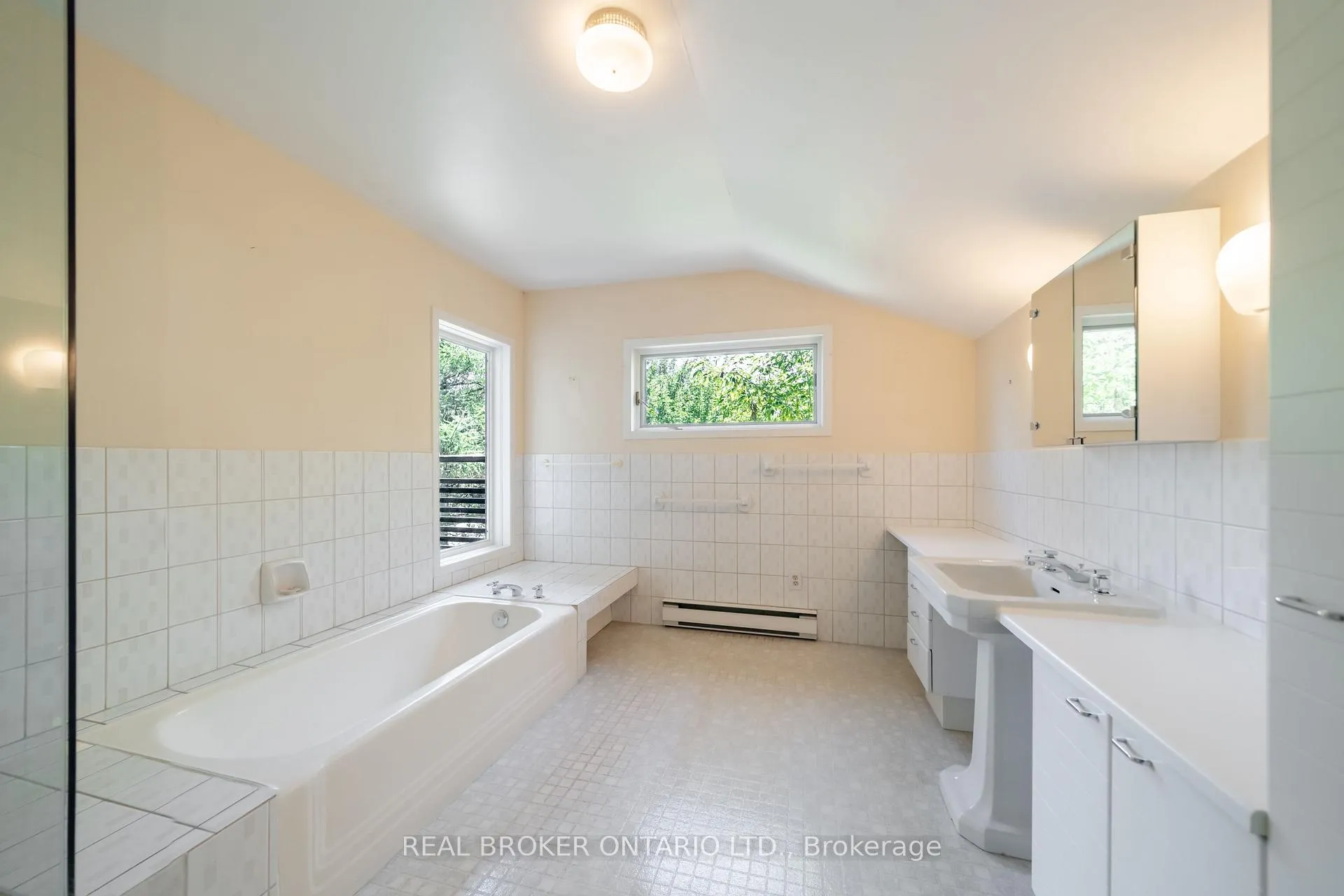 Photo 21 of 483 Melrose Avenue, Toronto, Bedford Park-Nortown — HOMEH