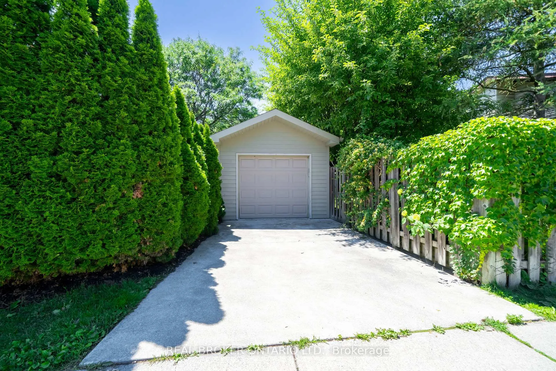 Photo 40 of 483 Melrose Avenue, Toronto, Bedford Park-Nortown — HOMEH
