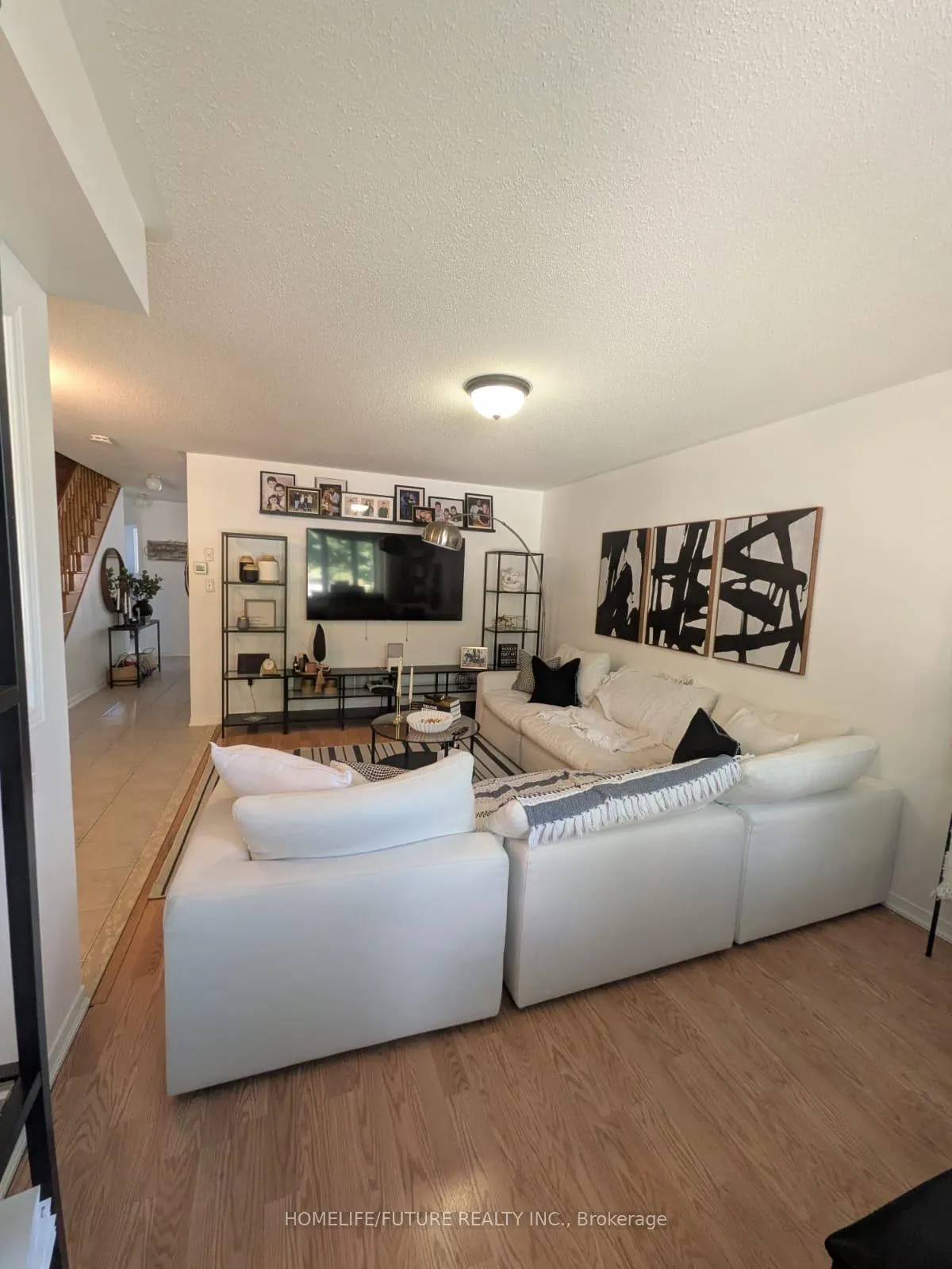 Photo 4 of 301 Davos Road, Vaughan, Vellore Village — HOMEH