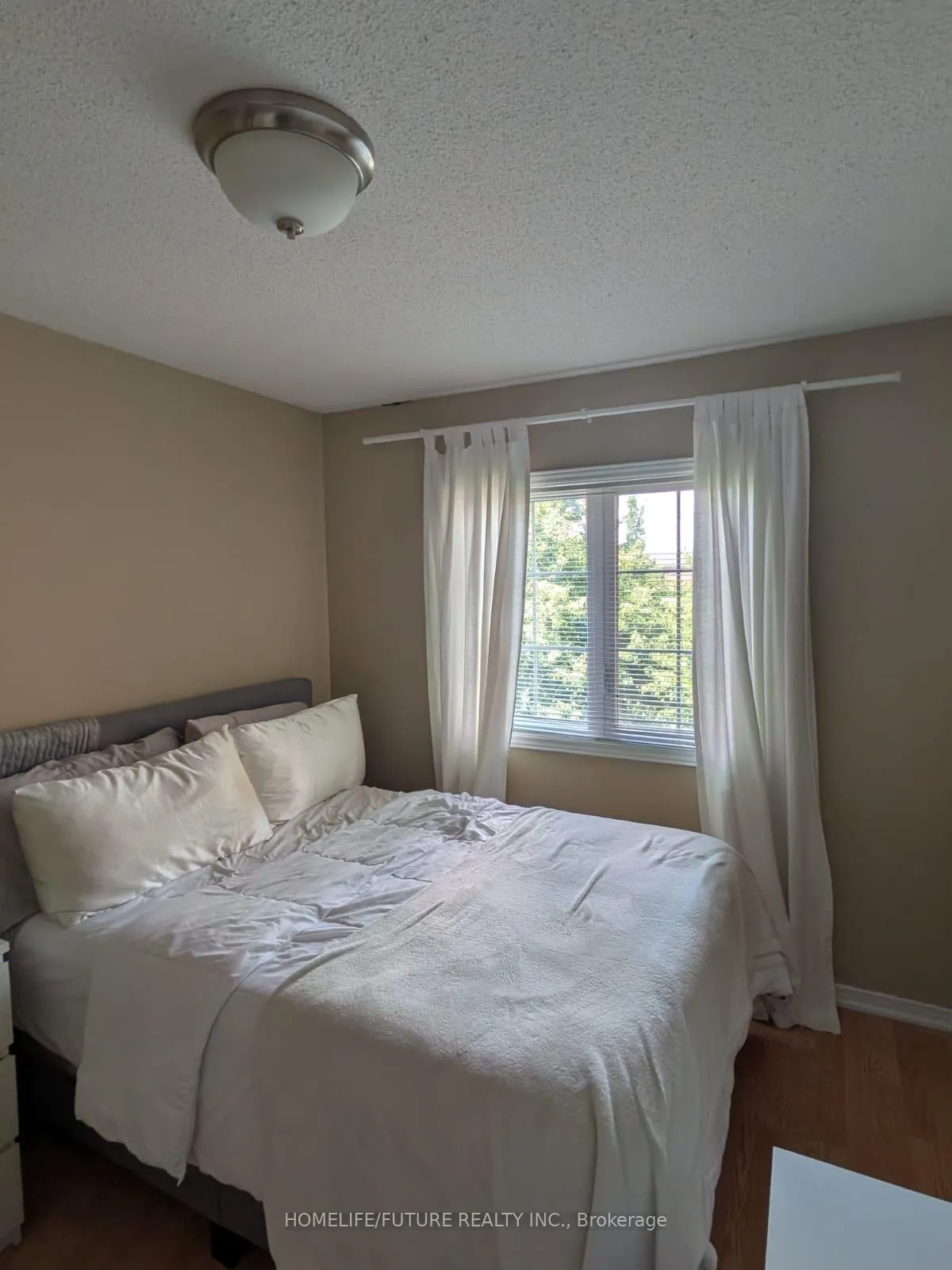 Photo 8 of 301 Davos Road, Vaughan, Vellore Village — HOMEH