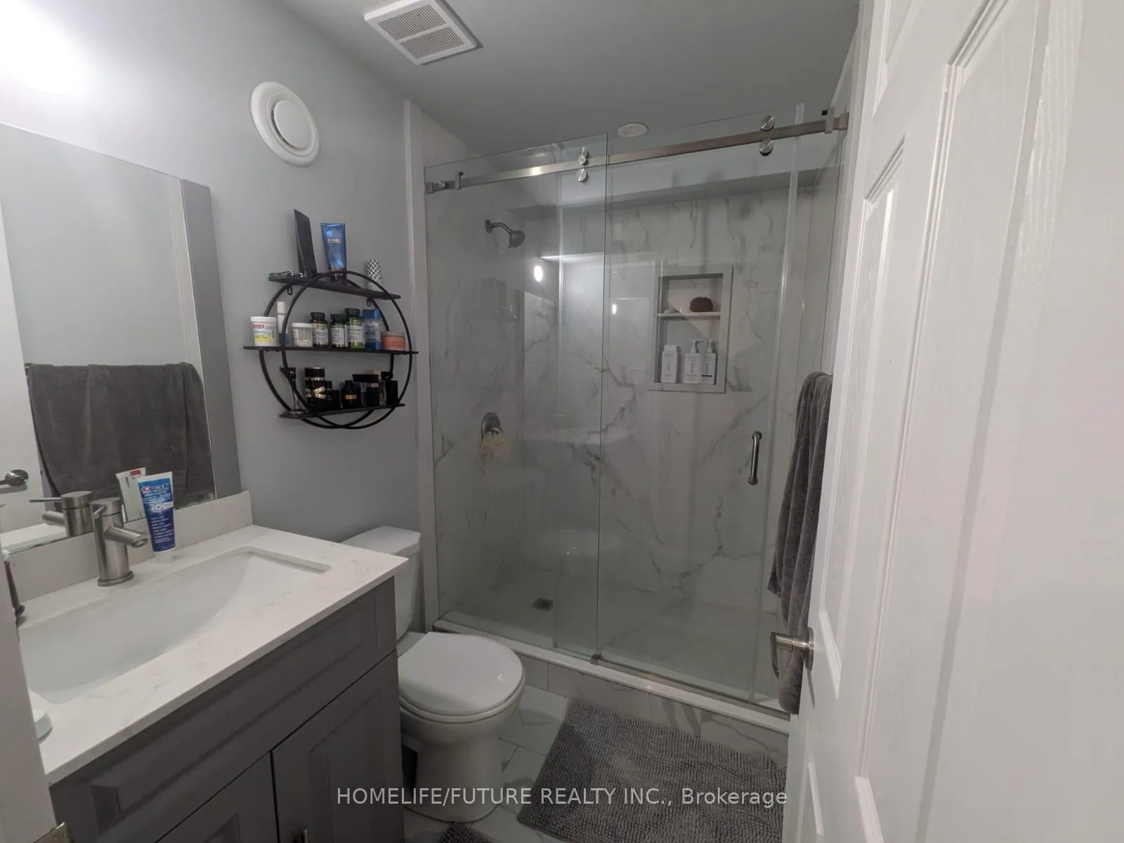 Photo 11 of 301 Davos Road, Vaughan, Vellore Village — HOMEH