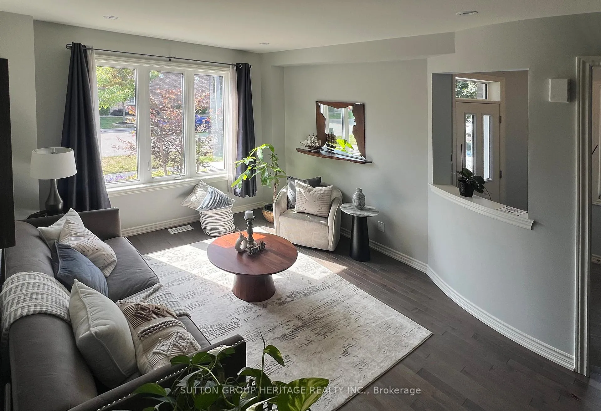 Photo 6 of 30 Hunwicks Crescent, Ajax, Northeast Ajax — HOMEH