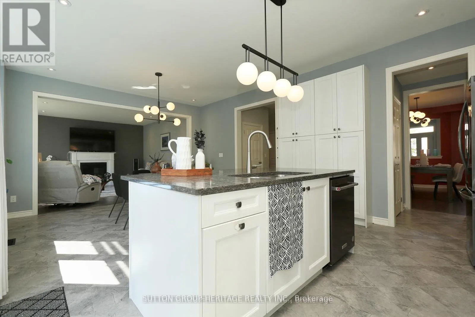 Photo 14 of 30 Hunwicks Crescent, Ajax, Northeast Ajax — HOMEH