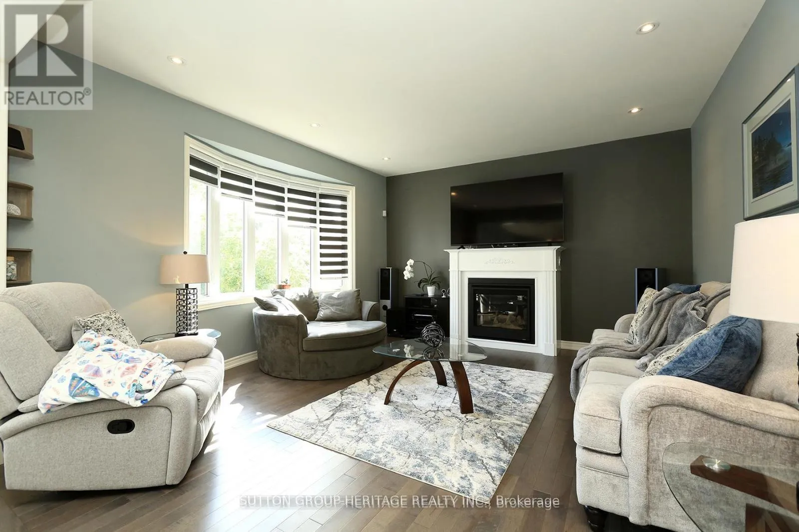 Photo 18 of 30 Hunwicks Crescent, Ajax, Northeast Ajax — HOMEH