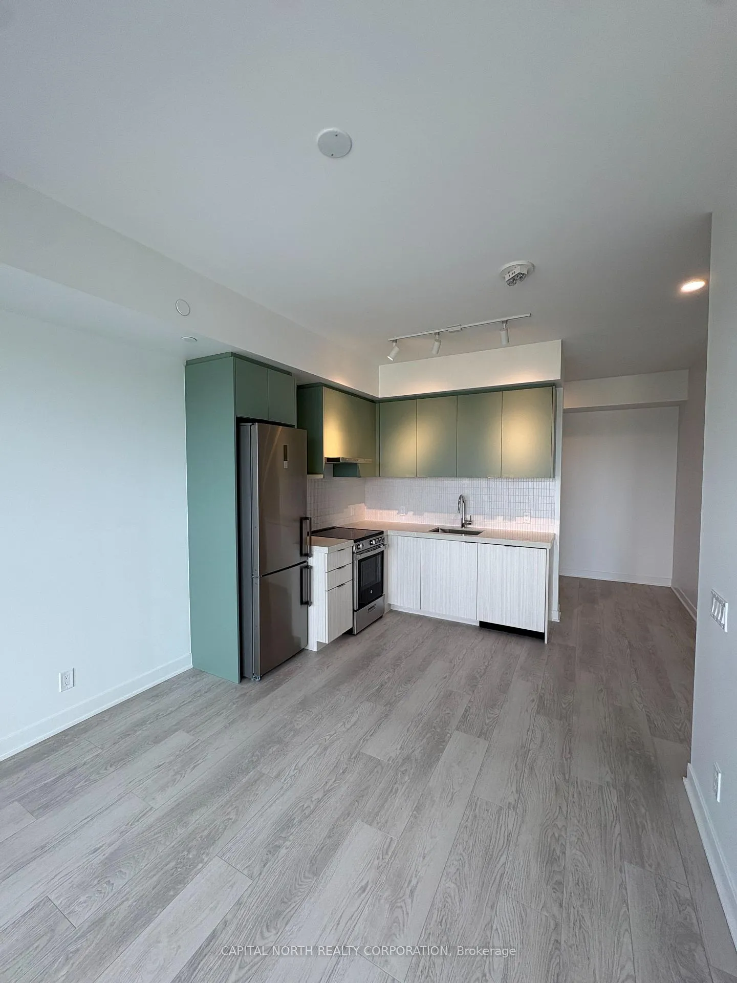 Photo 4 of Unit 1601, 10 Flavelle Trail, Vaughan, Steeles West Industrial — HOMEH