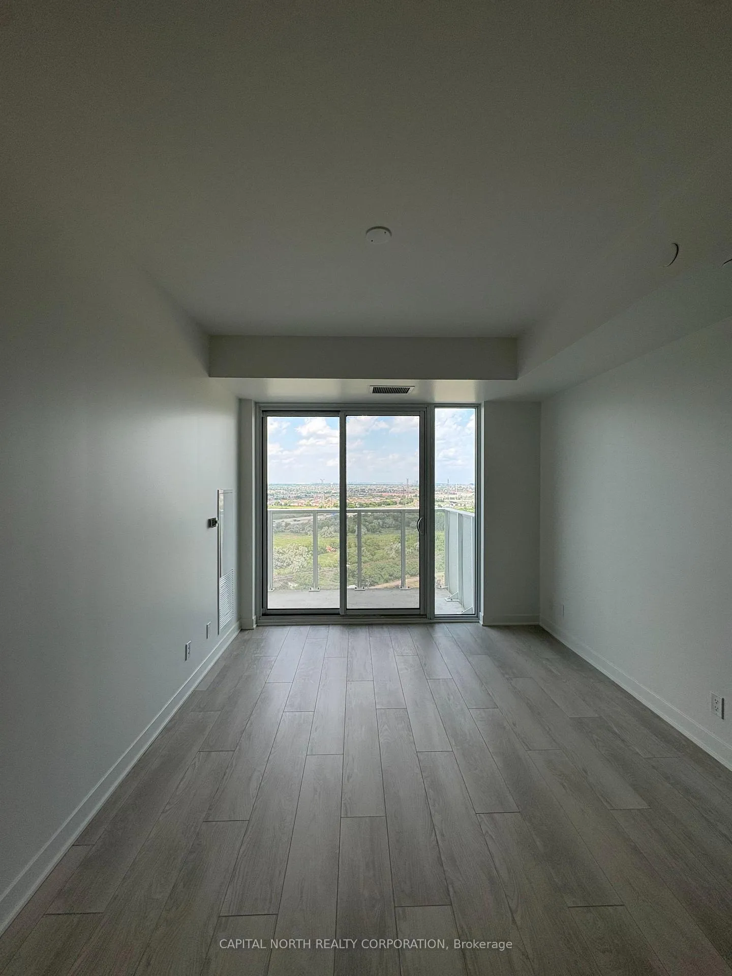 Photo 6 of Unit 1601, 10 Flavelle Trail, Vaughan, Steeles West Industrial — HOMEH