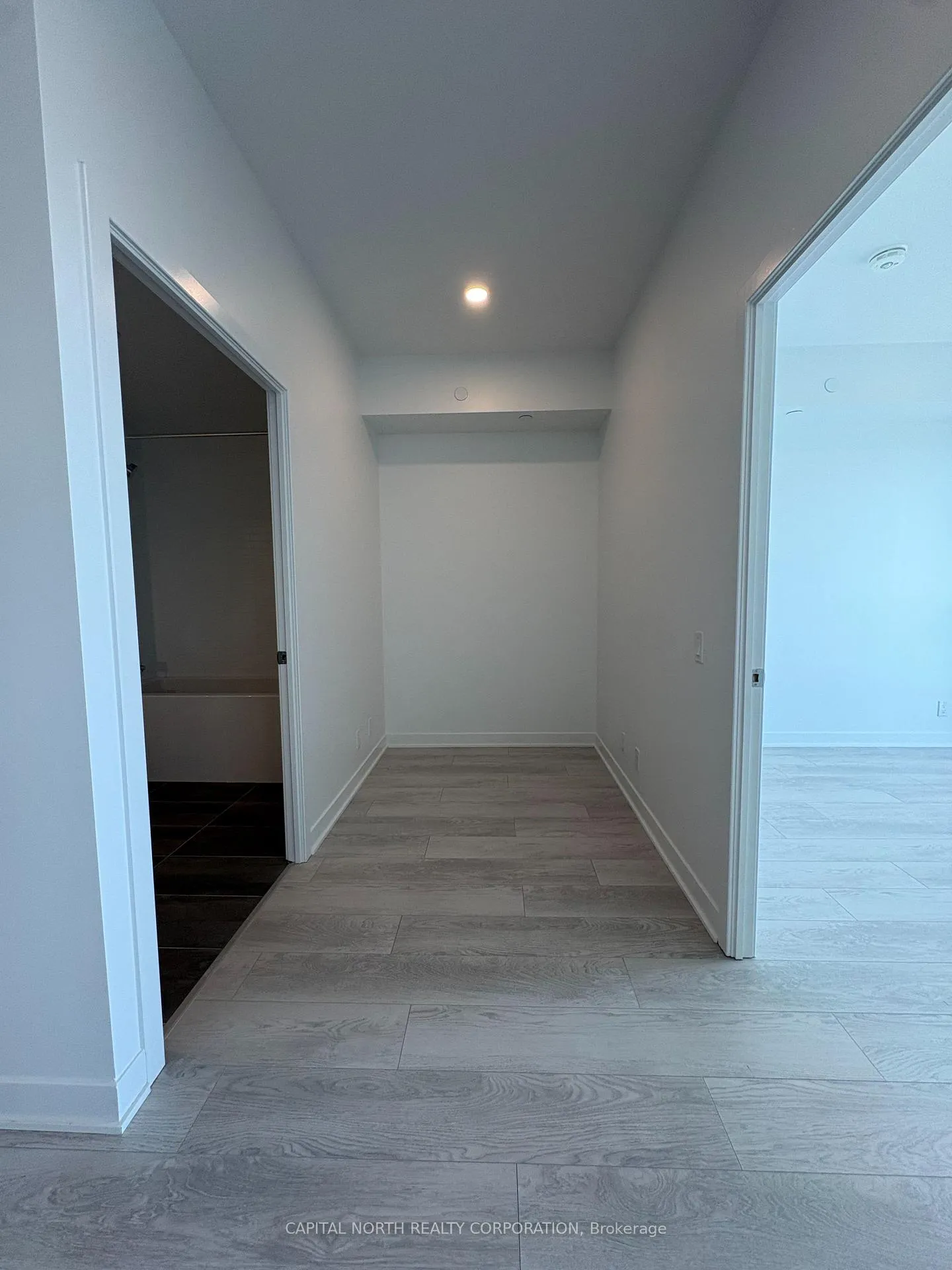 Photo 7 of Unit 1601, 10 Flavelle Trail, Vaughan, Steeles West Industrial — HOMEH